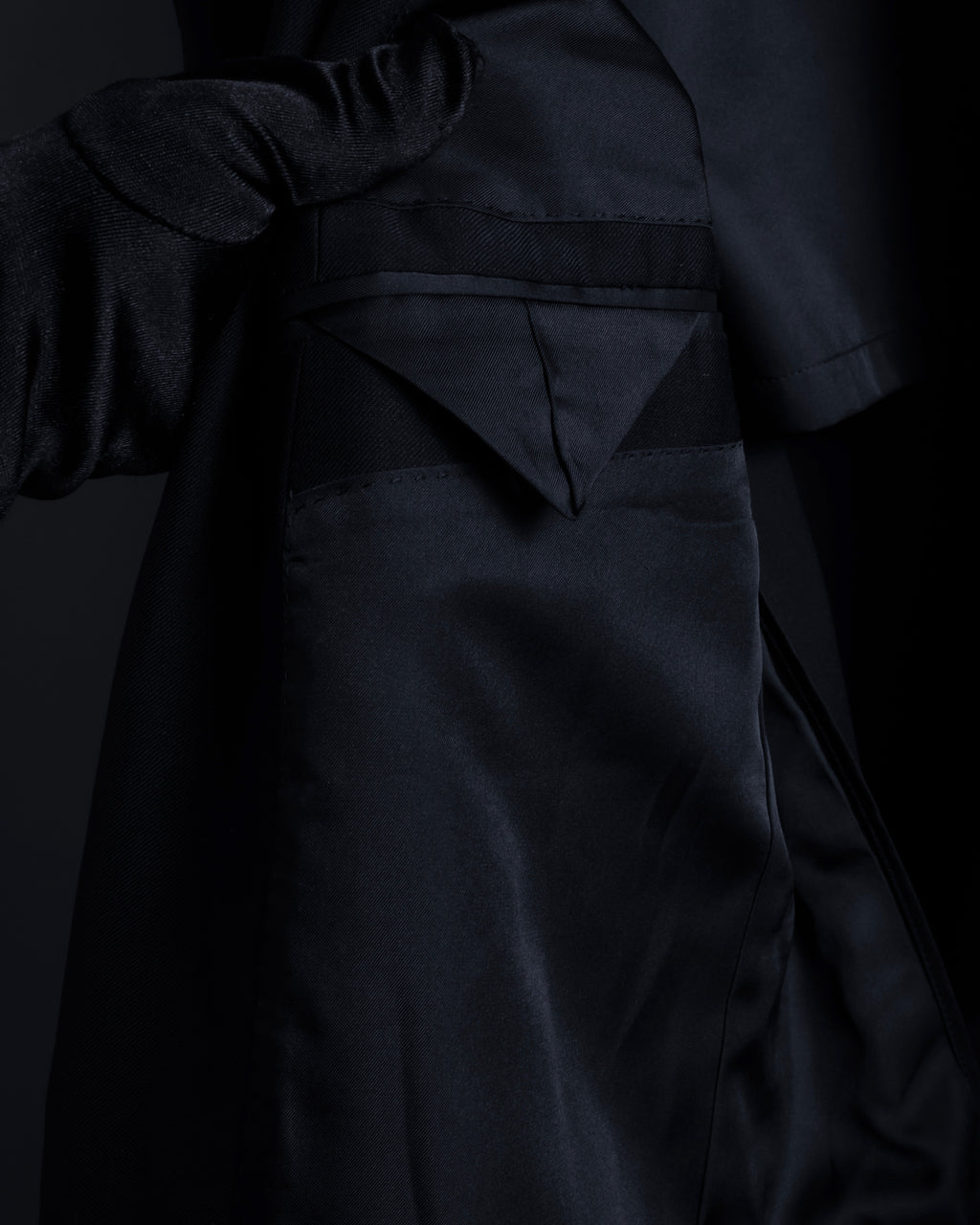 "YVES SAINT LAURENT" Strongly tailored shaped wool set up