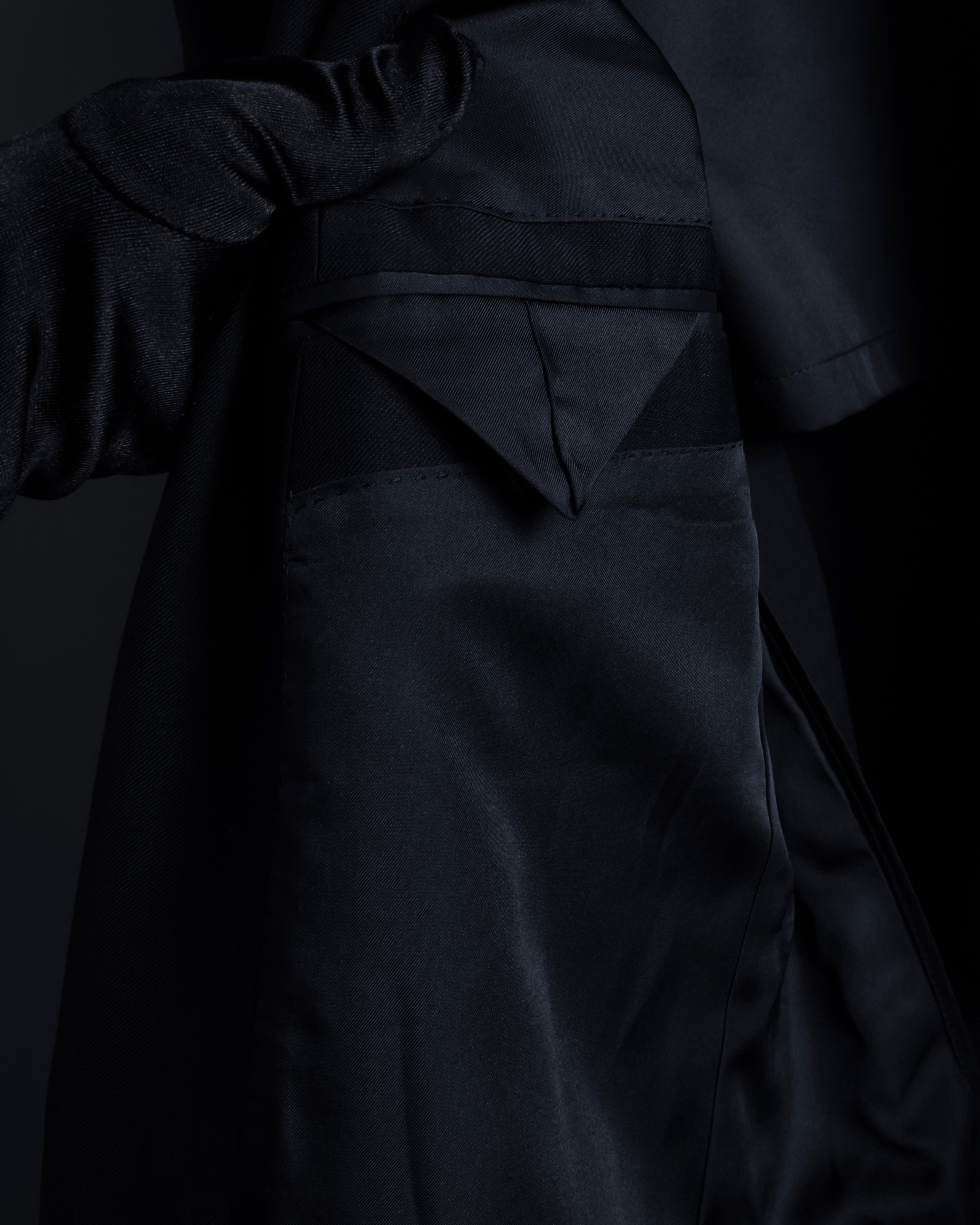 "YVES SAINT LAURENT" Strongly tailored shaped wool set up