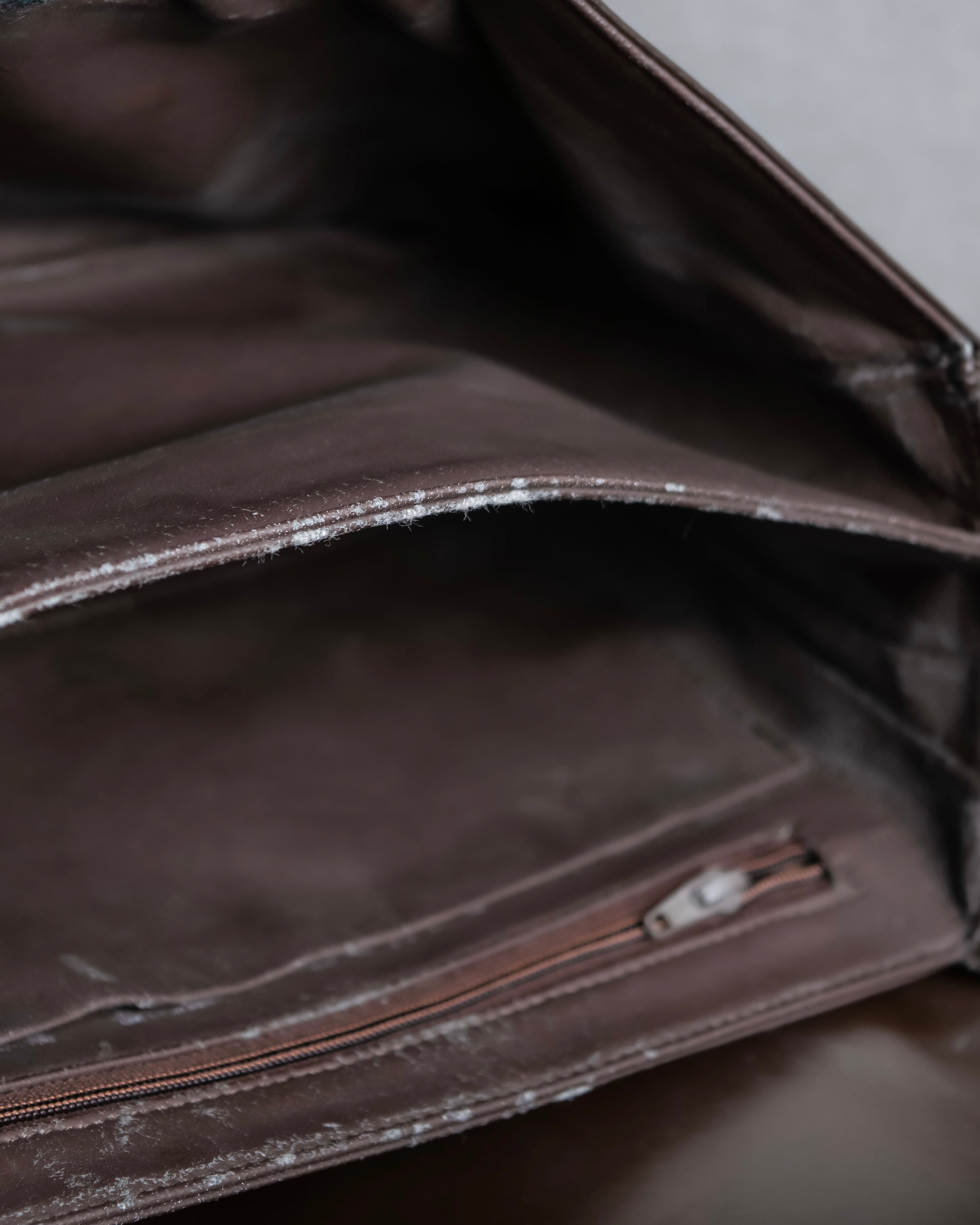 "LOEWE" Logo engraved belt design glass leather shoulder bag