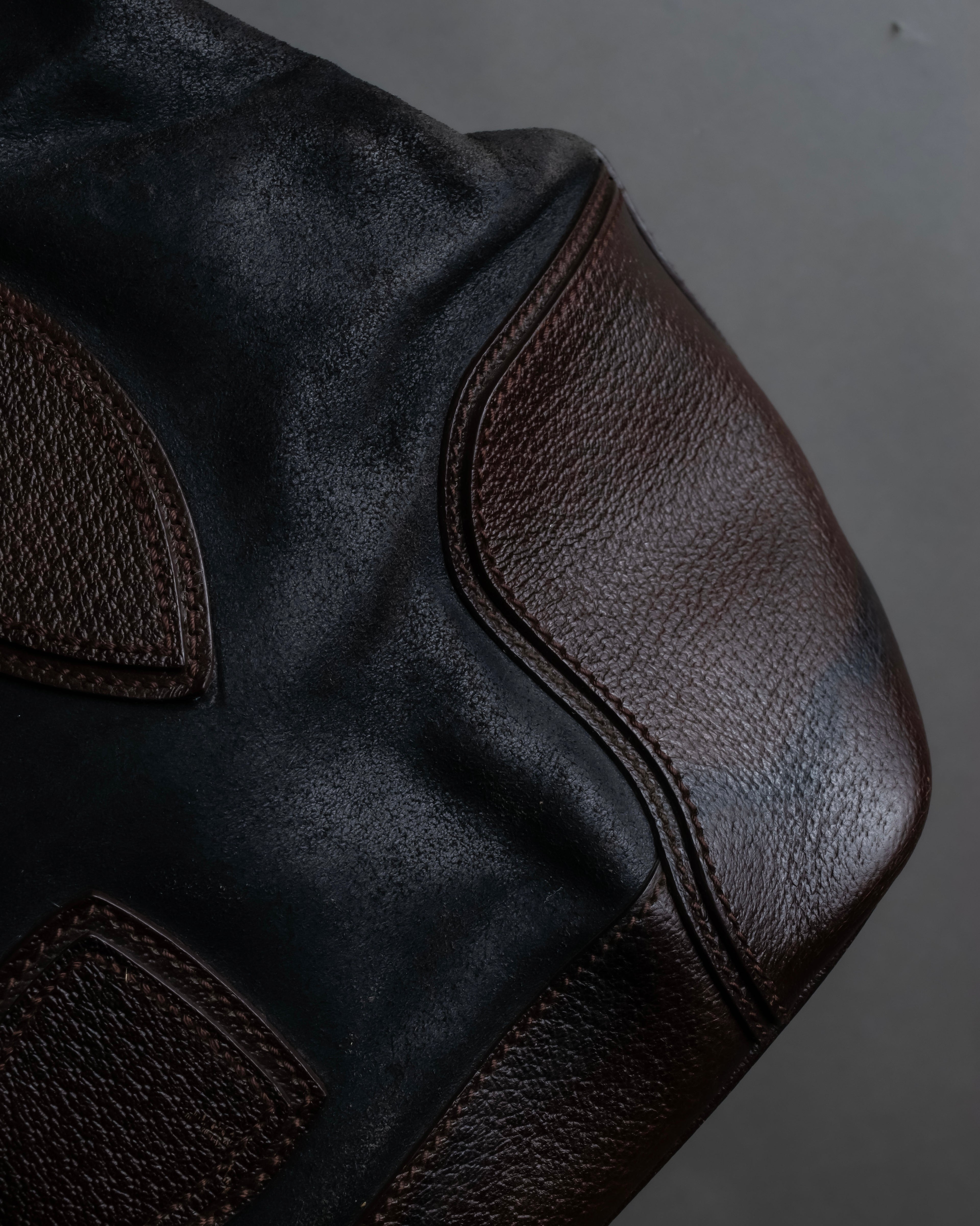 "BALENCIAGA" Circle lock design leather doctor bag