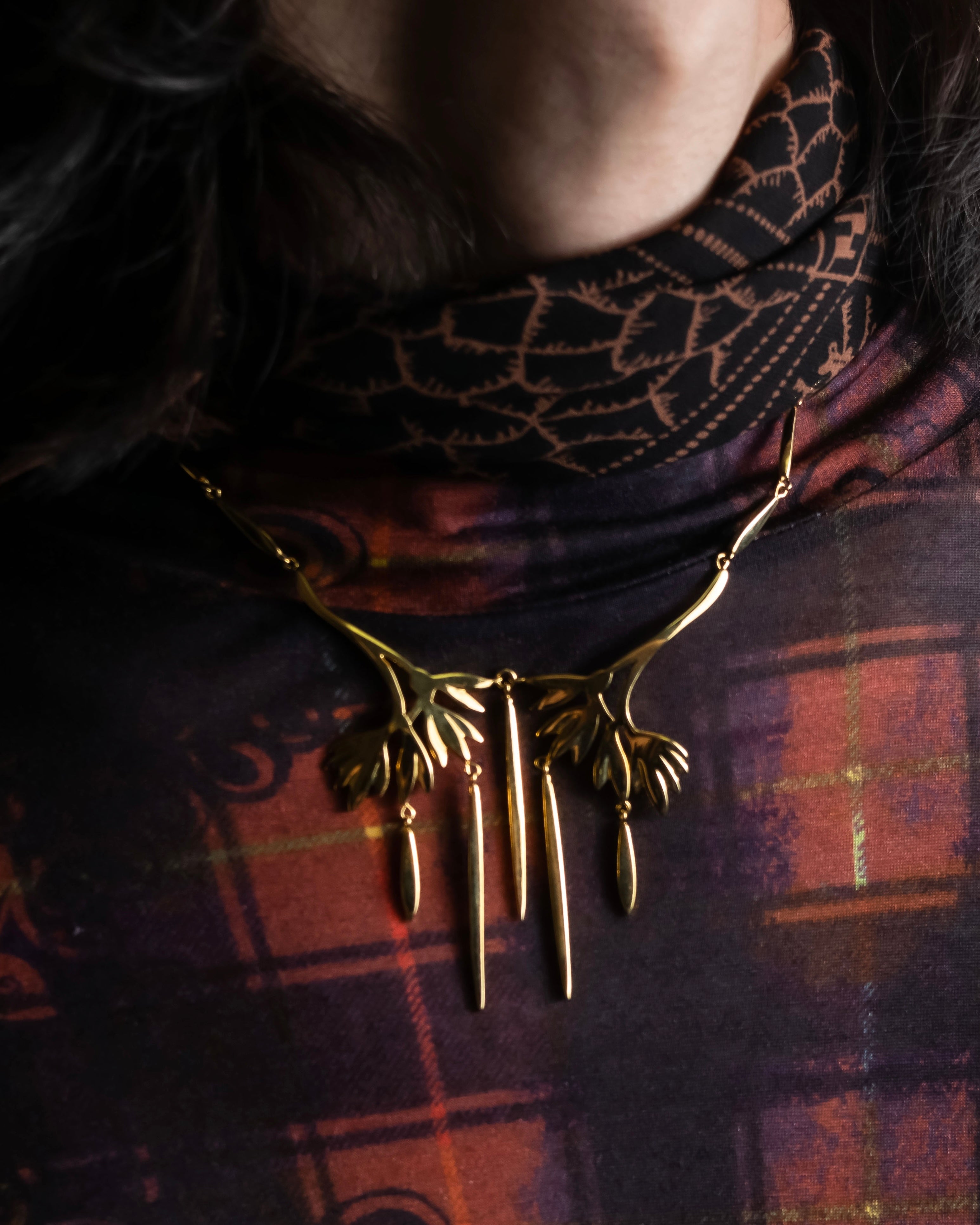 "Christian Dior" Branched leaf motif gold necklace