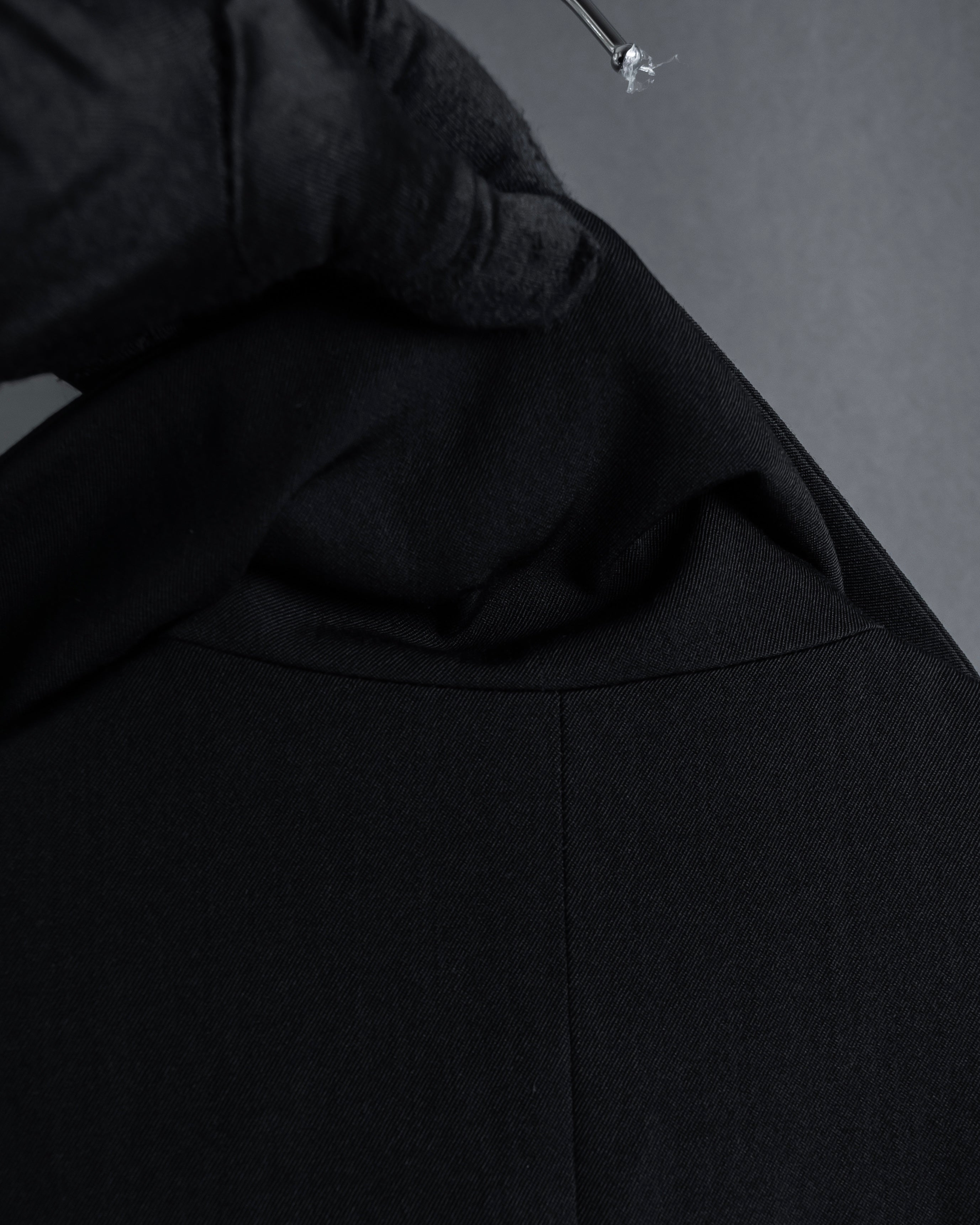 "Y's" Sharp lapel draping tailored coat