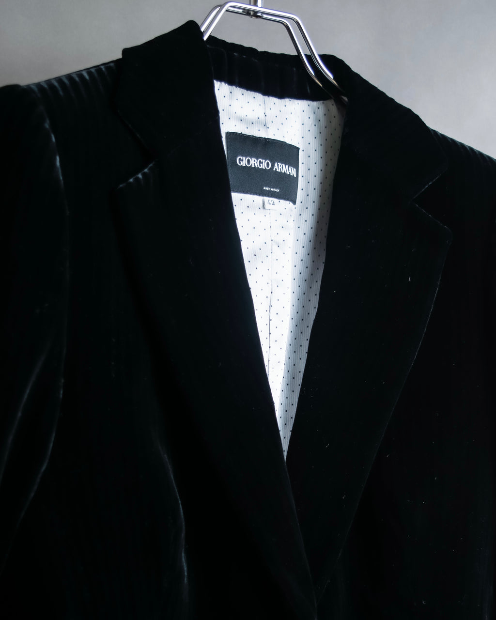 "GIORGIO ARMANI" Beautiful shape velour tailored jacket