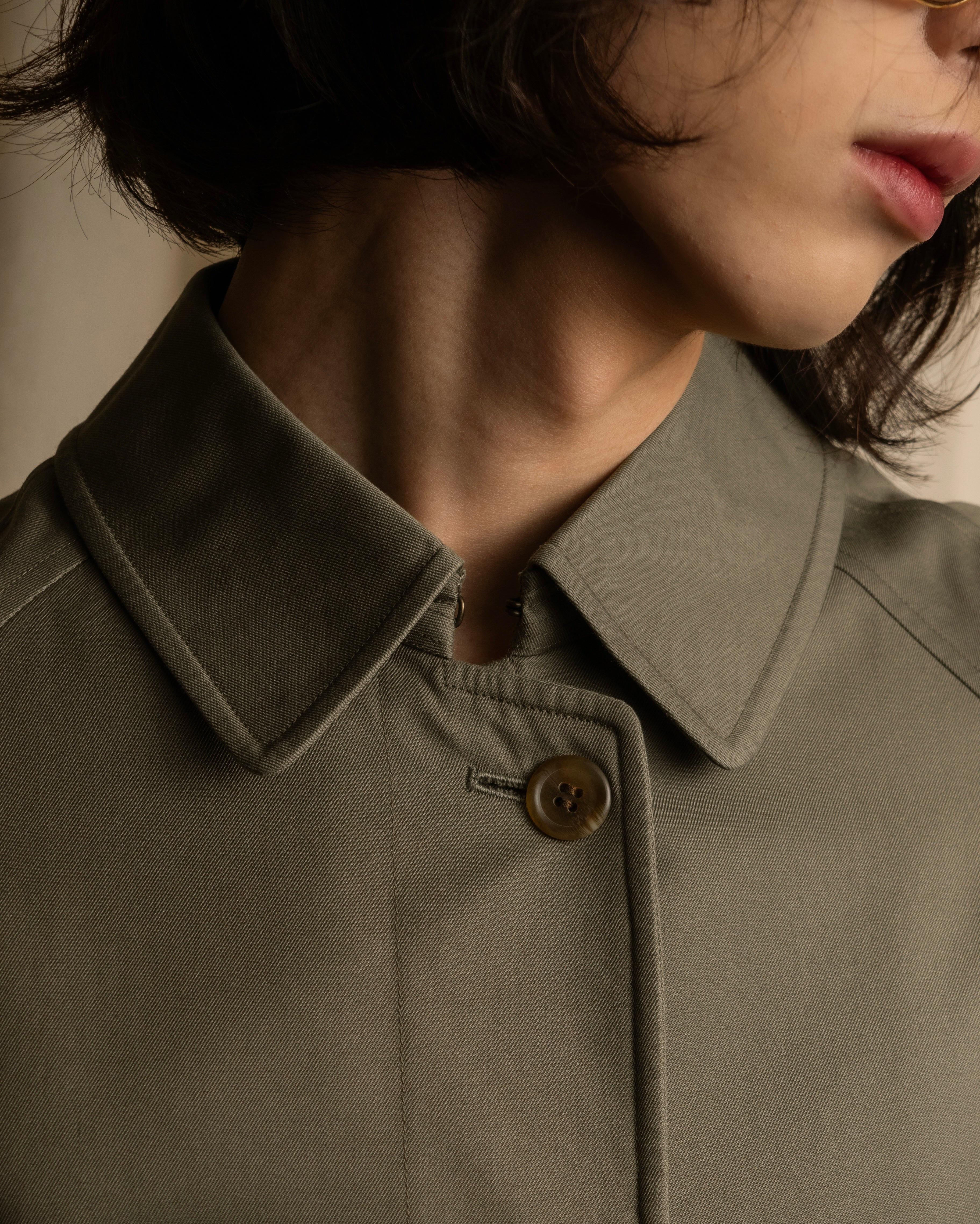 "BURBERRYS" Cape-attached design stand collar coat