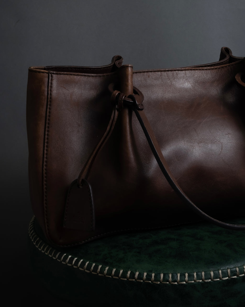 "GUCCI" Horizontally elegant silhouette oiled leather one-shoulder bag