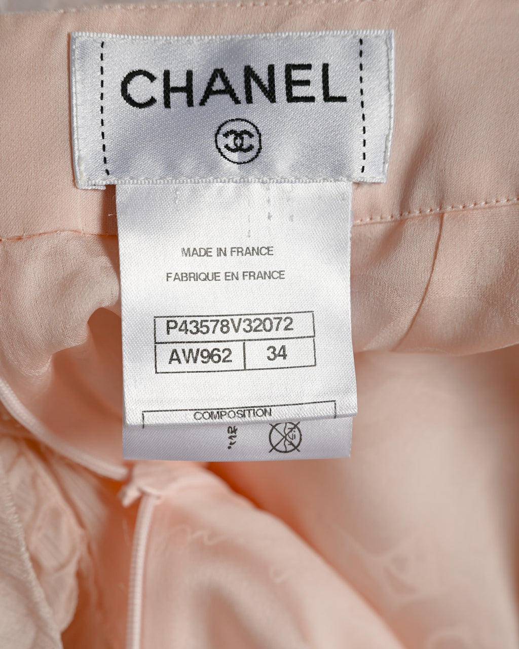 CHANEL/ 2011〜2012 Feather designed Silk Short Skirt Pink