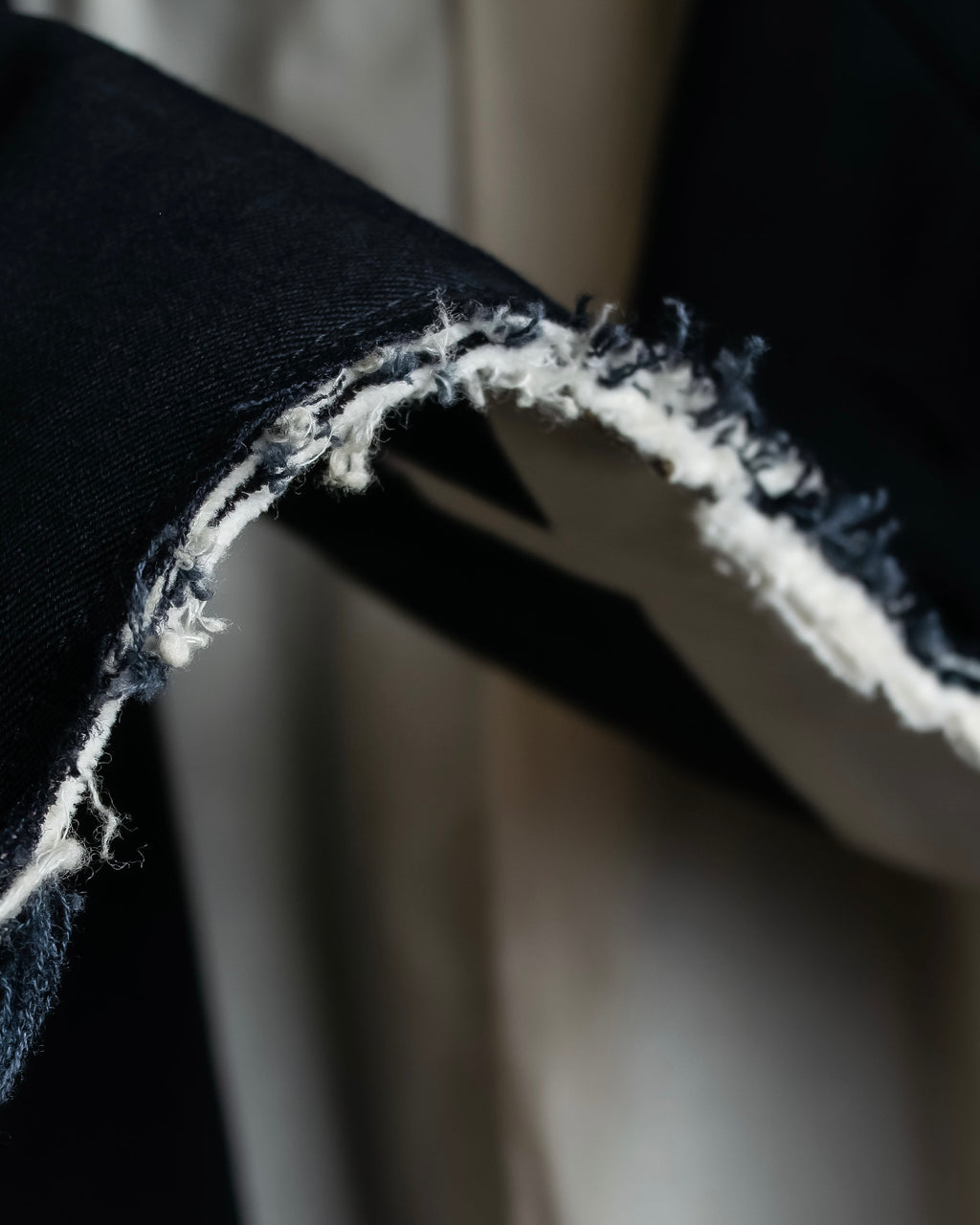 "COMME des GARCONS HOMME PLUS" 17AW Cutting design belted tailored jacket