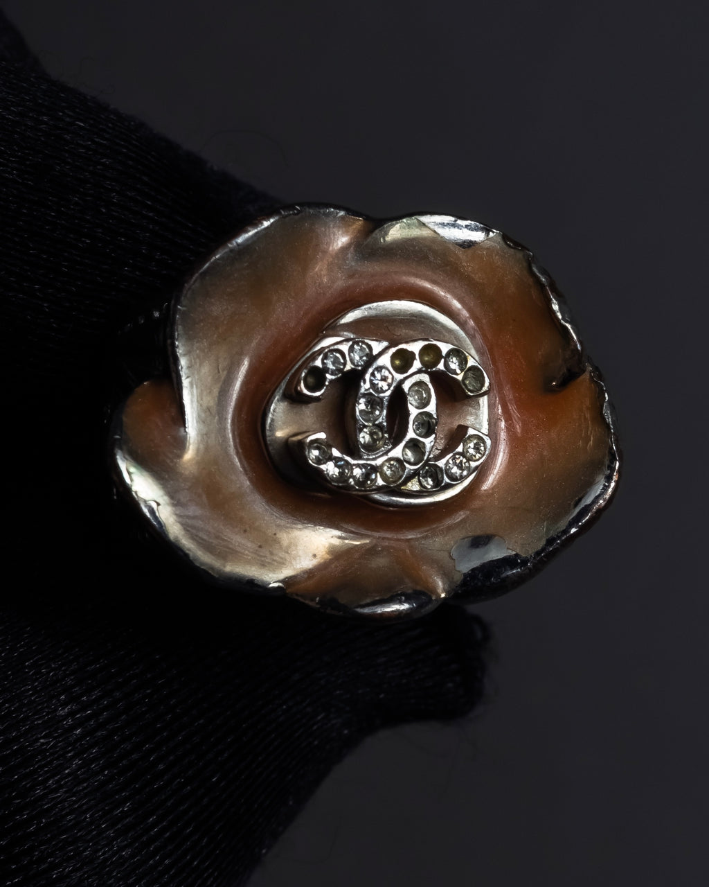 "CHANEL" Camellia motif rhinestone logo design ring