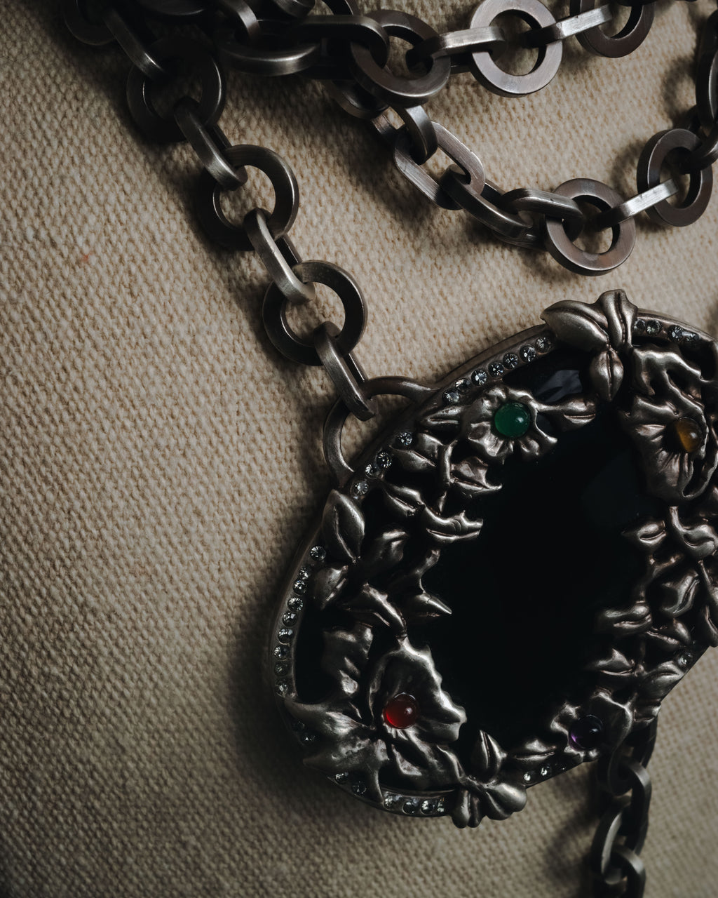 "VALENTINO GARAVANI" 2010’s dark romantic statement necklace＆belt