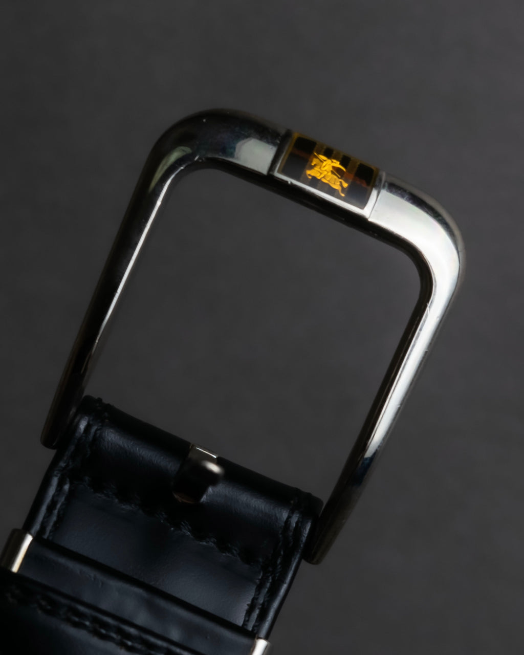 "BURBERRY" Equestrian Knight design leather belt