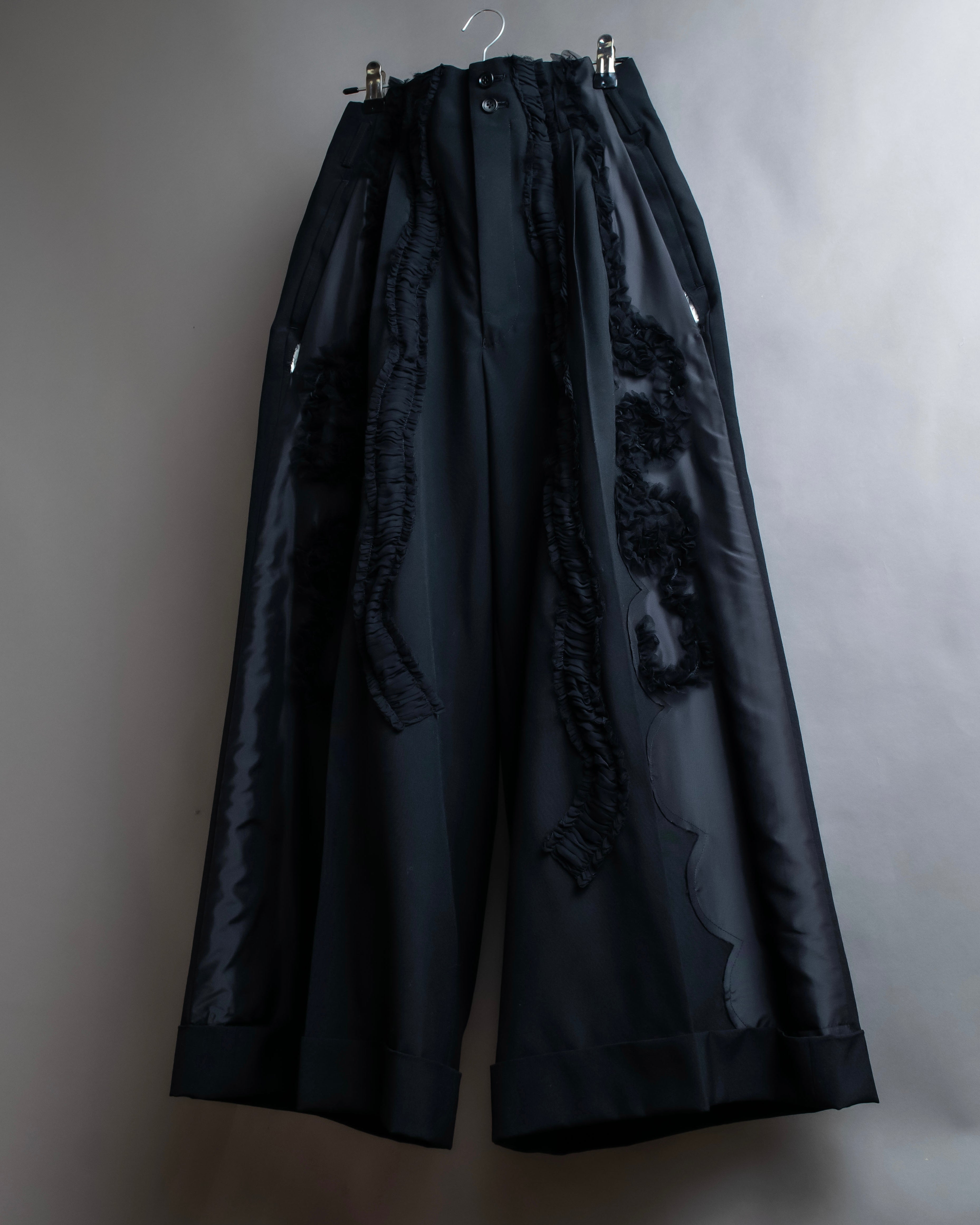 "COMME des GARCONS" Ruffle & tulle asymmetrical docking sarouel slacks