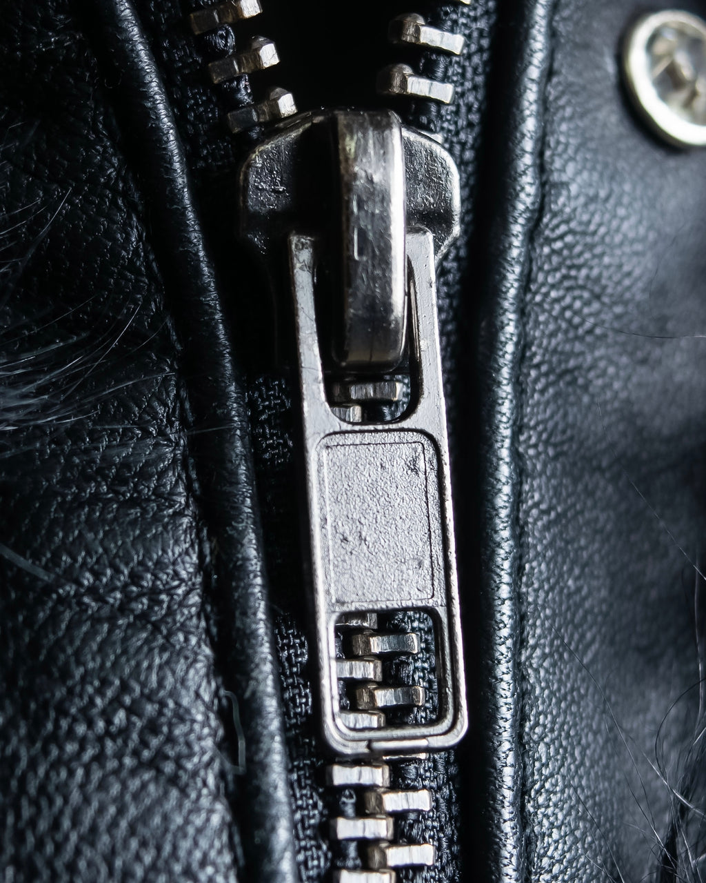 "HERMITAGE" Box silhouette double zipper fur blouson