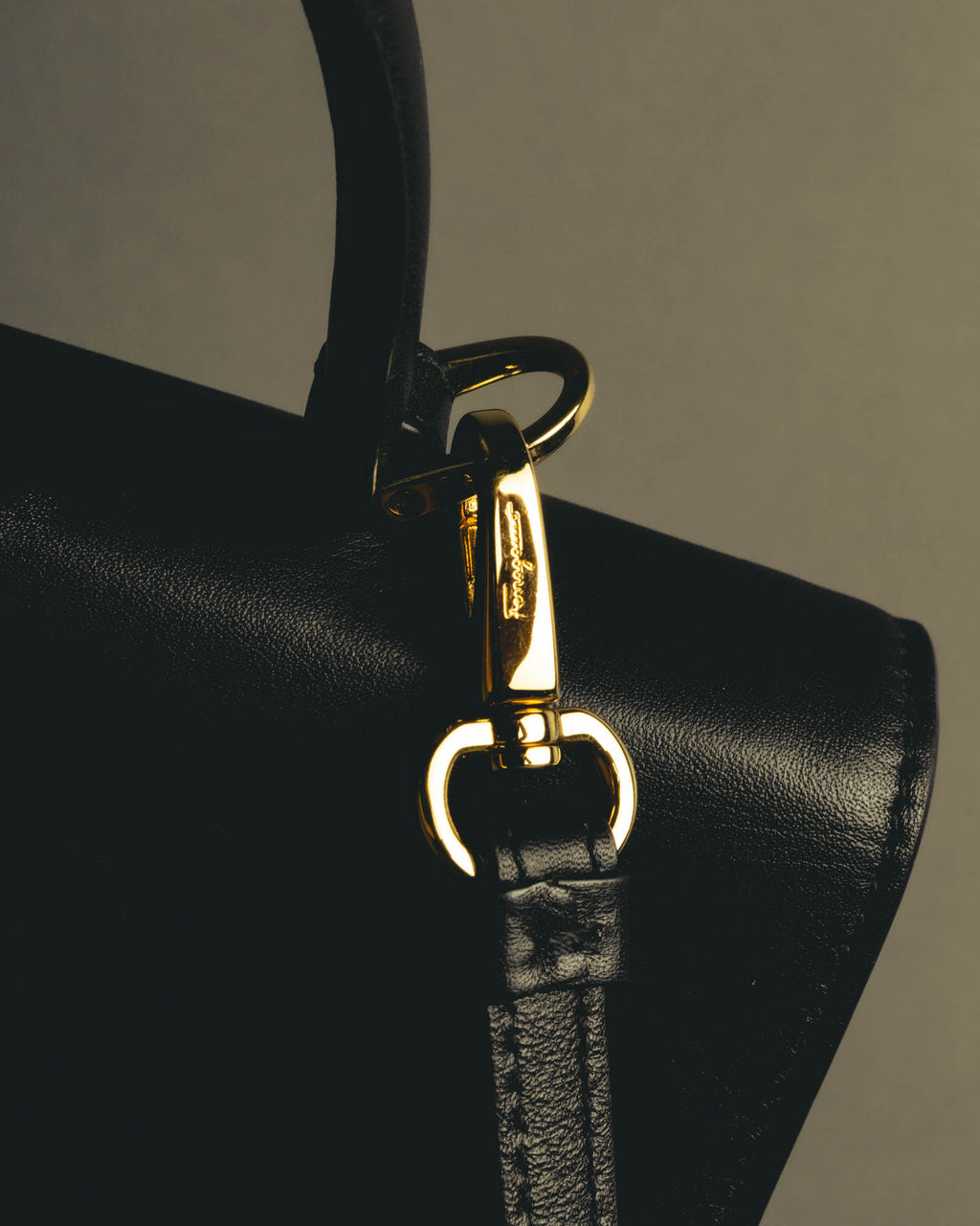 "Salvatore Ferragamo" 2010's Classic Gancini top handle shoulder bag