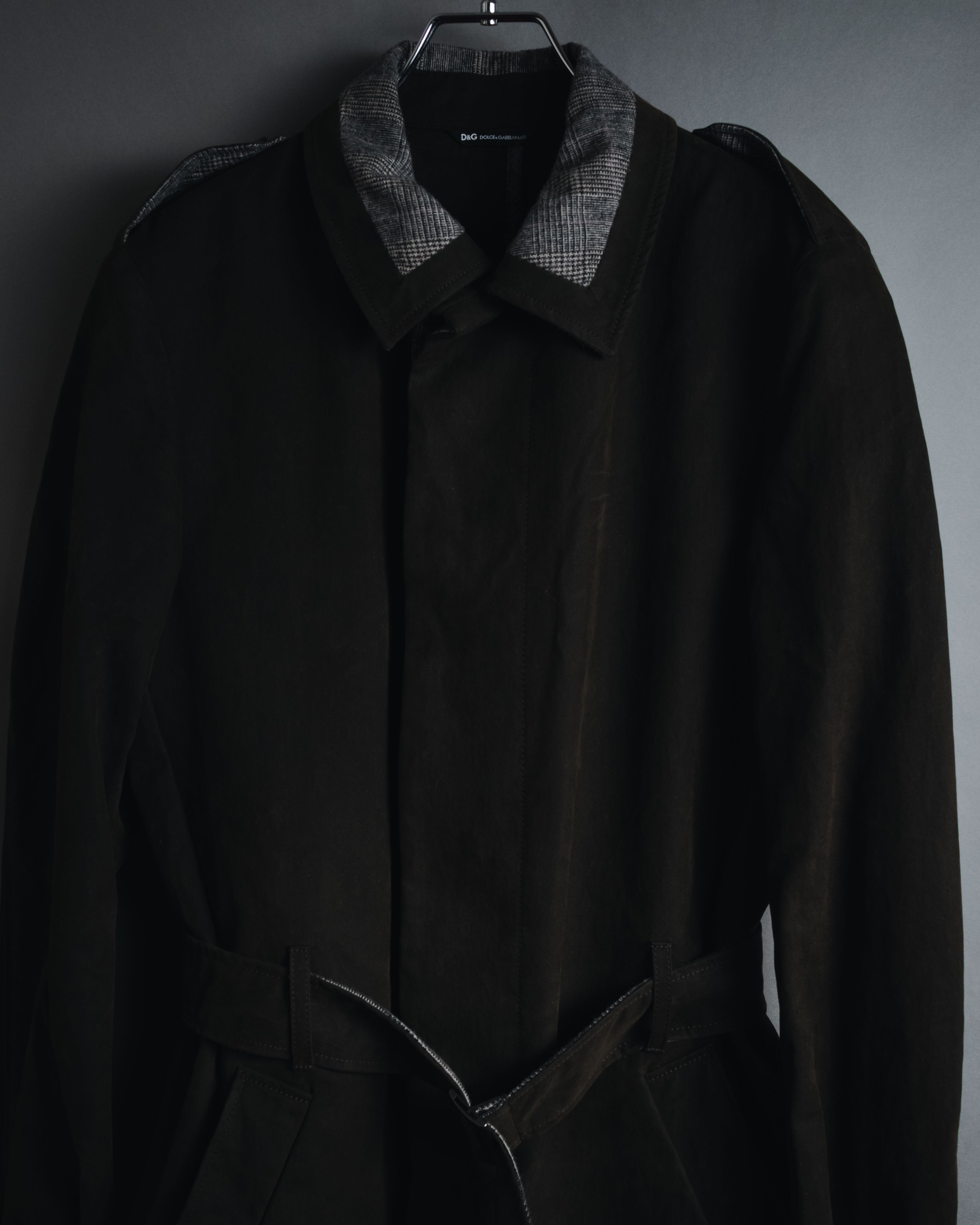 "DOLCE & GABBANA" 00’s resin coated patch detail belted coat