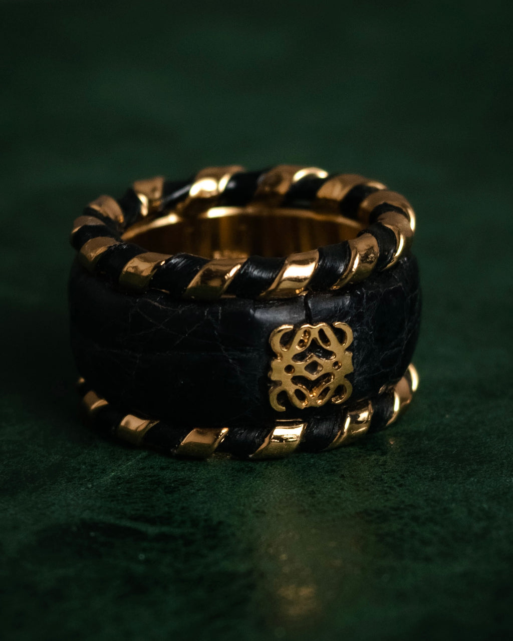 “LOEWE” 2000’s Crocodile embossed leather gold anagram ring