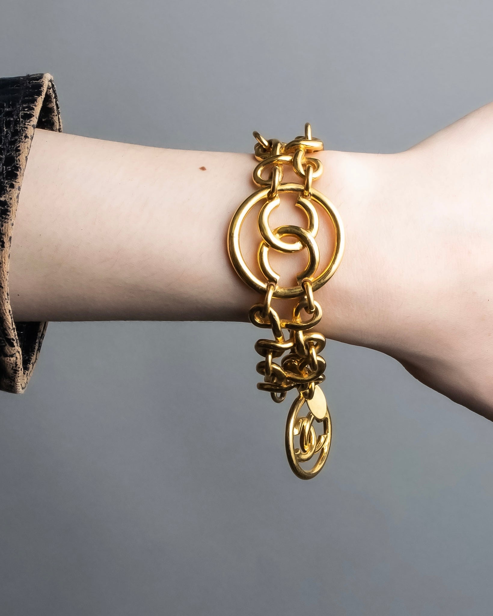 "1993's CHANEL" Coco mark motif gold bracelet