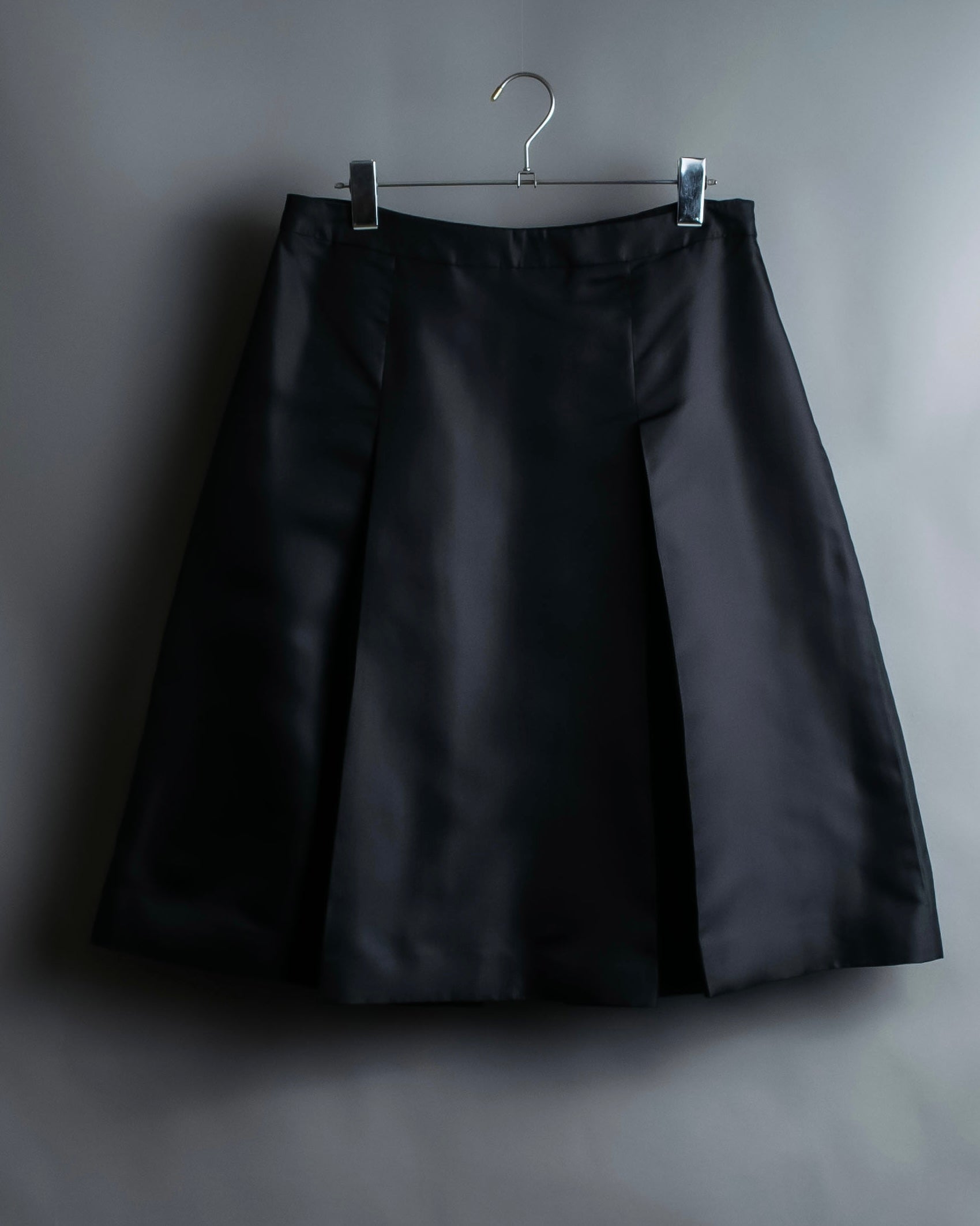 "PRADA" 100% silk pleated skirt