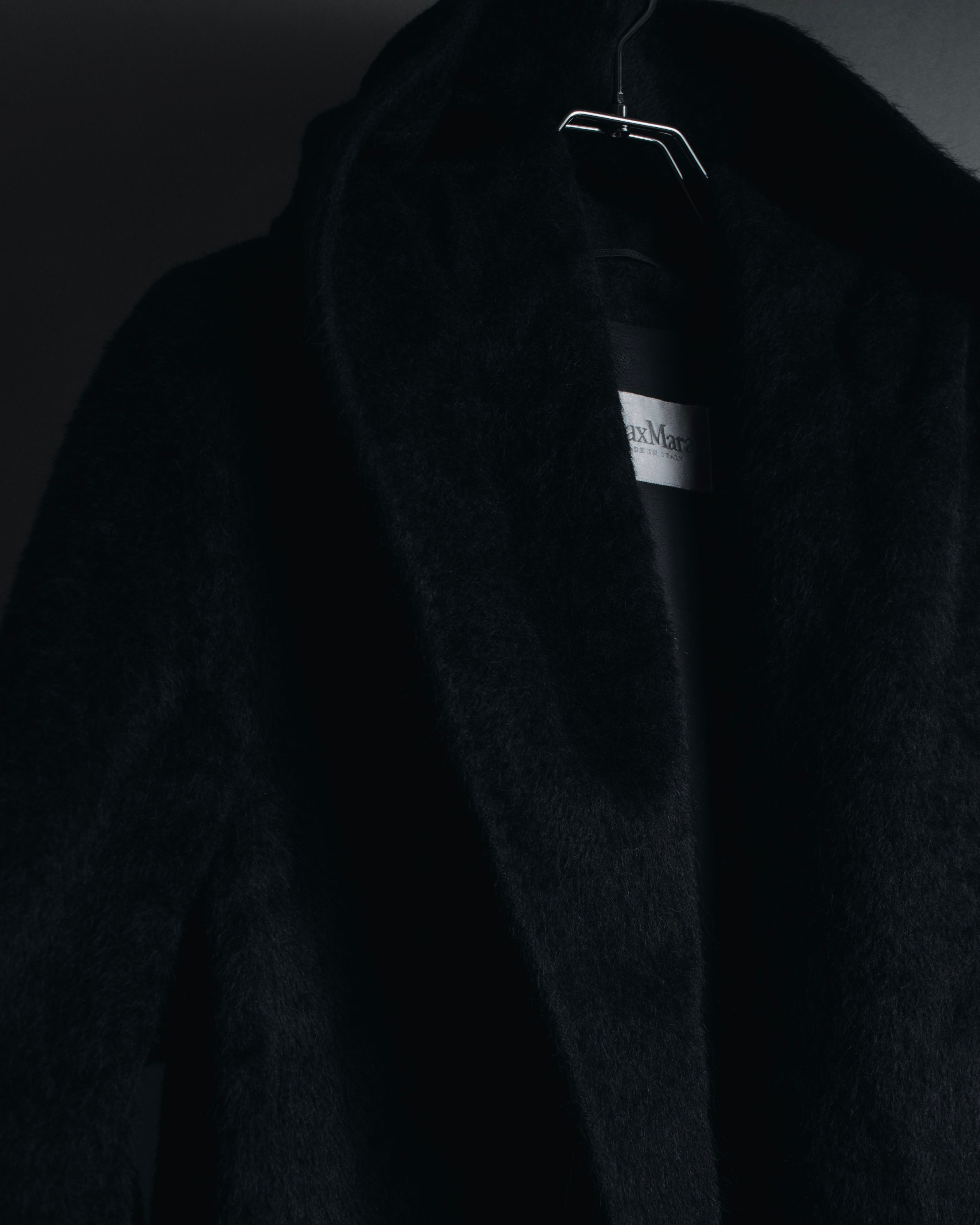 Max Mara 00年代-10年代系带羊驼毛绒毛连帽大衣