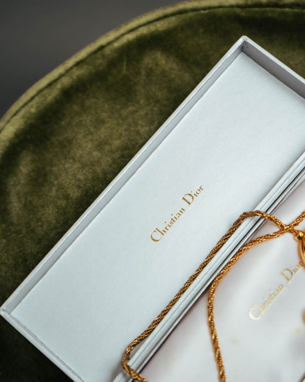 –SPECIAL– “Christian Dior” 80’s-90’s rope knot pearl drop necklace