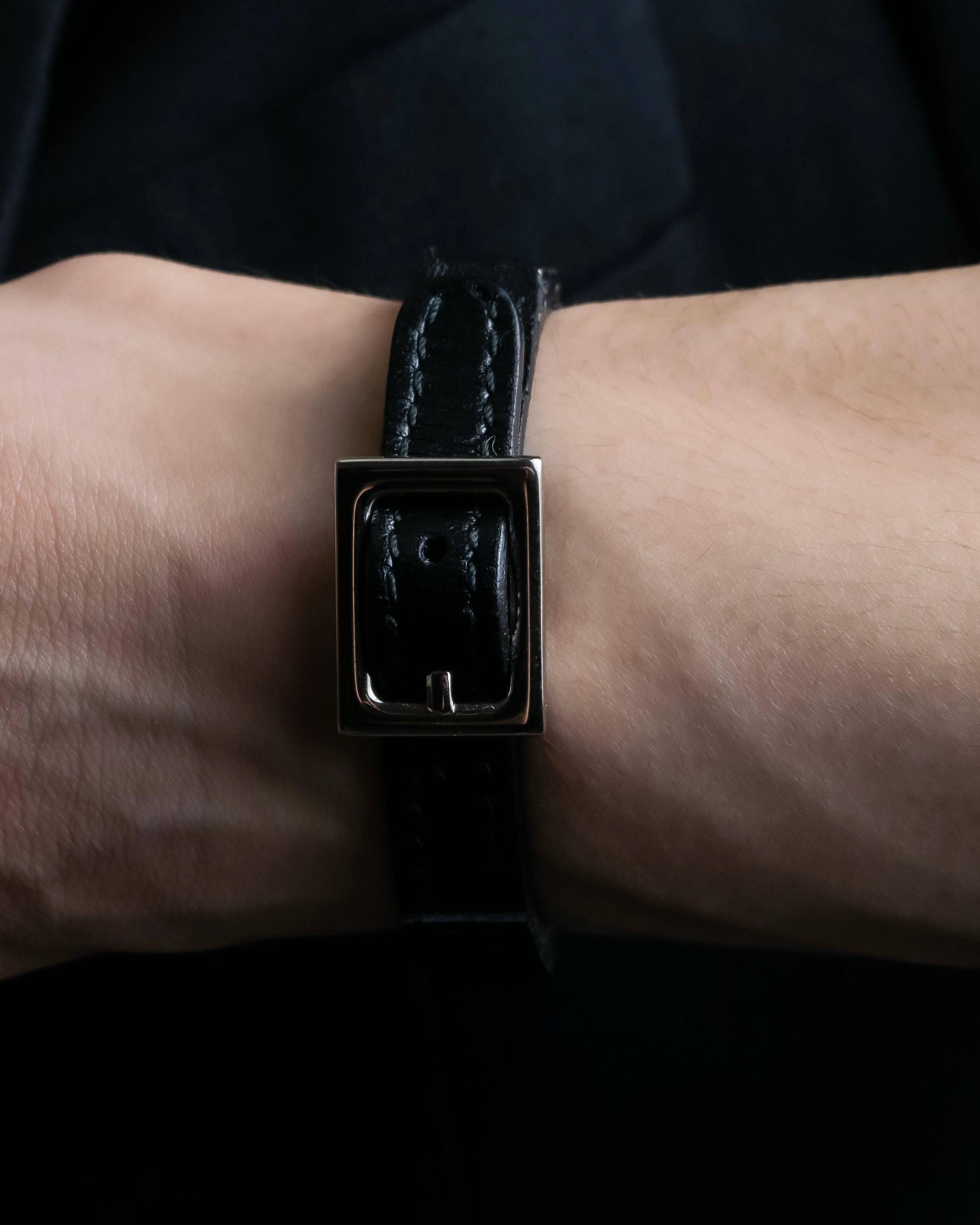 "GUCCI" Logo cat engraved leather bracelet