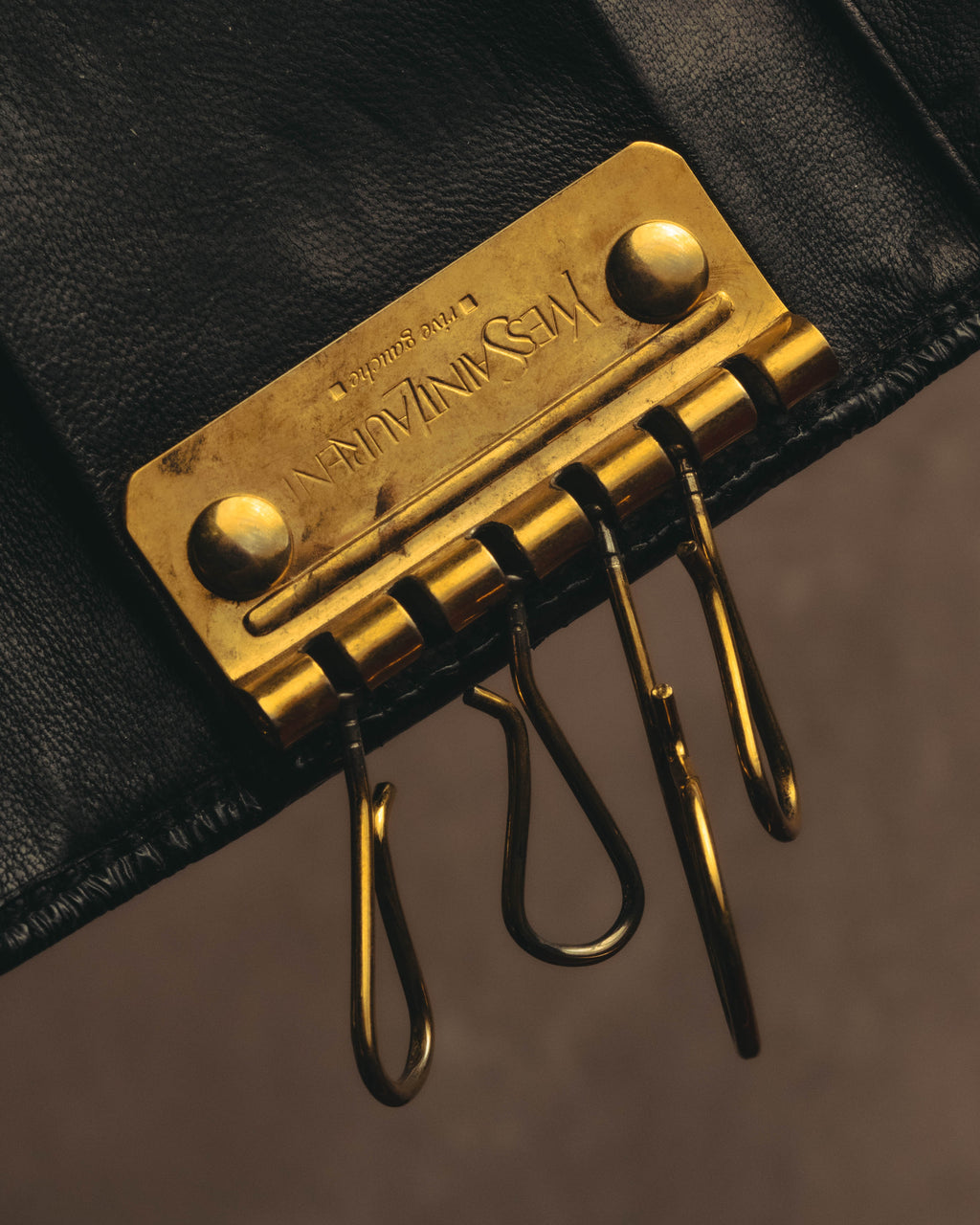 “Yves Saint Laurent” 00’s-10’s Y-Mail patent leather key case