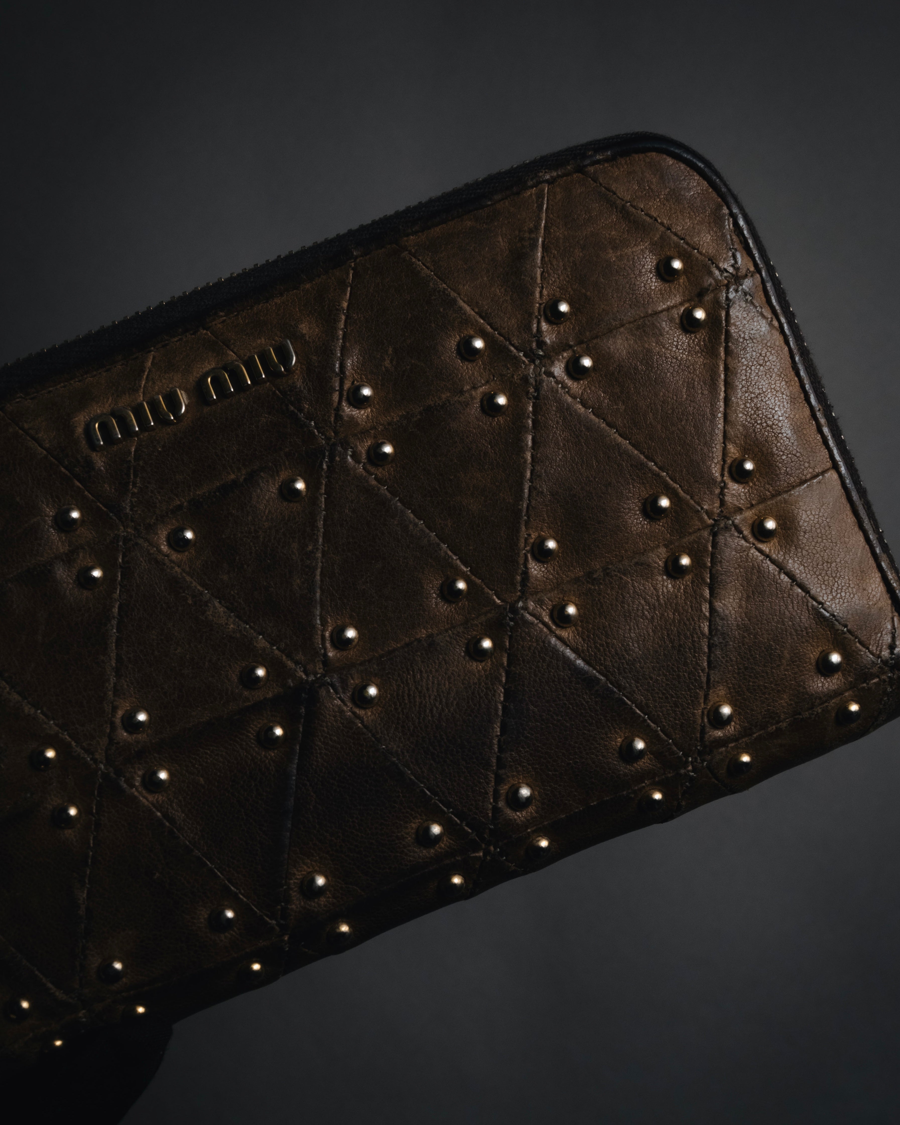 "MIU MIU" 10’s studded quilted vintage leather zip wallet