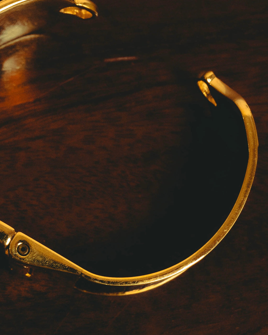 “GUCCI” 90’s-00’s Lizard-embossed leather horsebit cuff bracelet