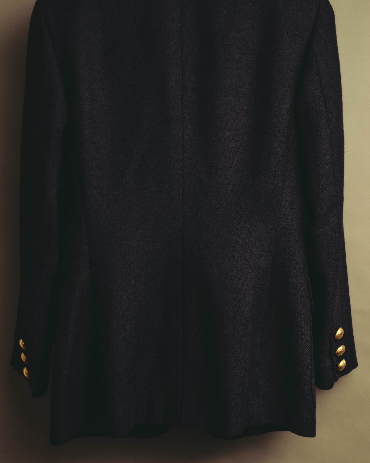 –SPECIAL– “GUCCI” 80’s-90’s Sculptural tailored blazer with gold buttons