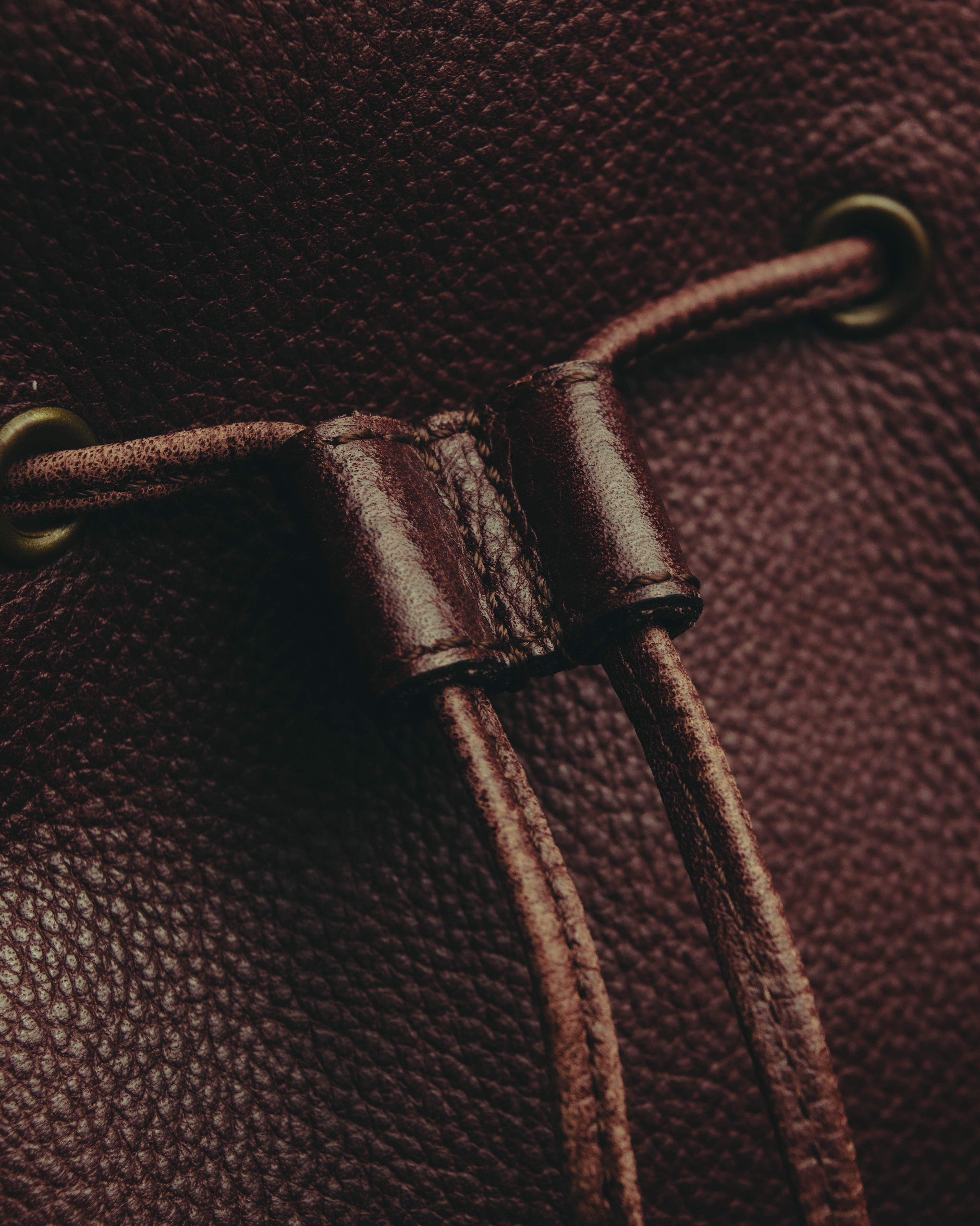 “YVES SAINT LAURENT“ 90’s-00’s Leather drawstring shoulder bag