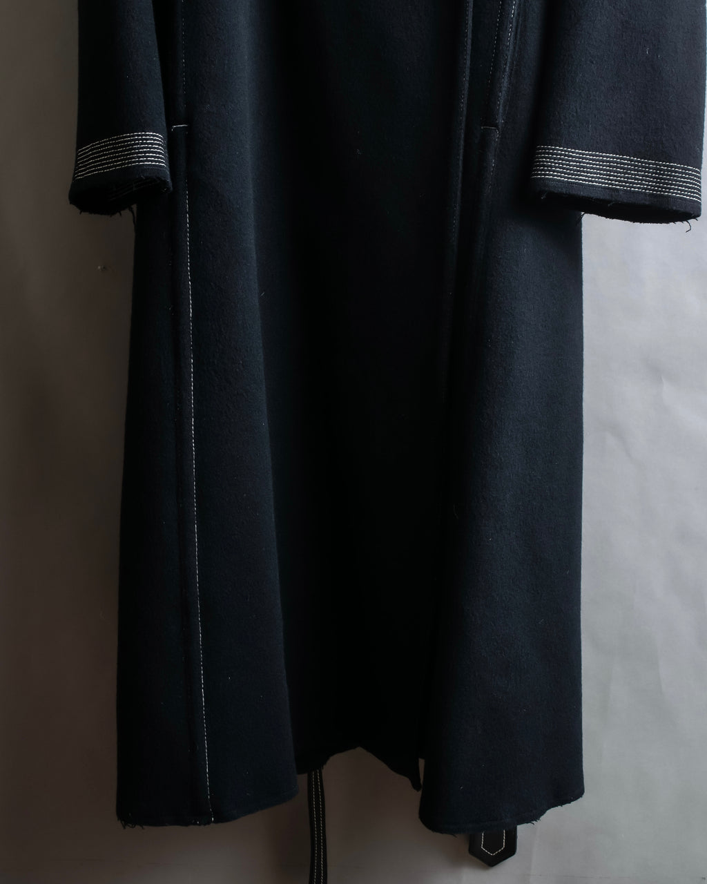 "HELMUT LANG" Fur collar belted long coat