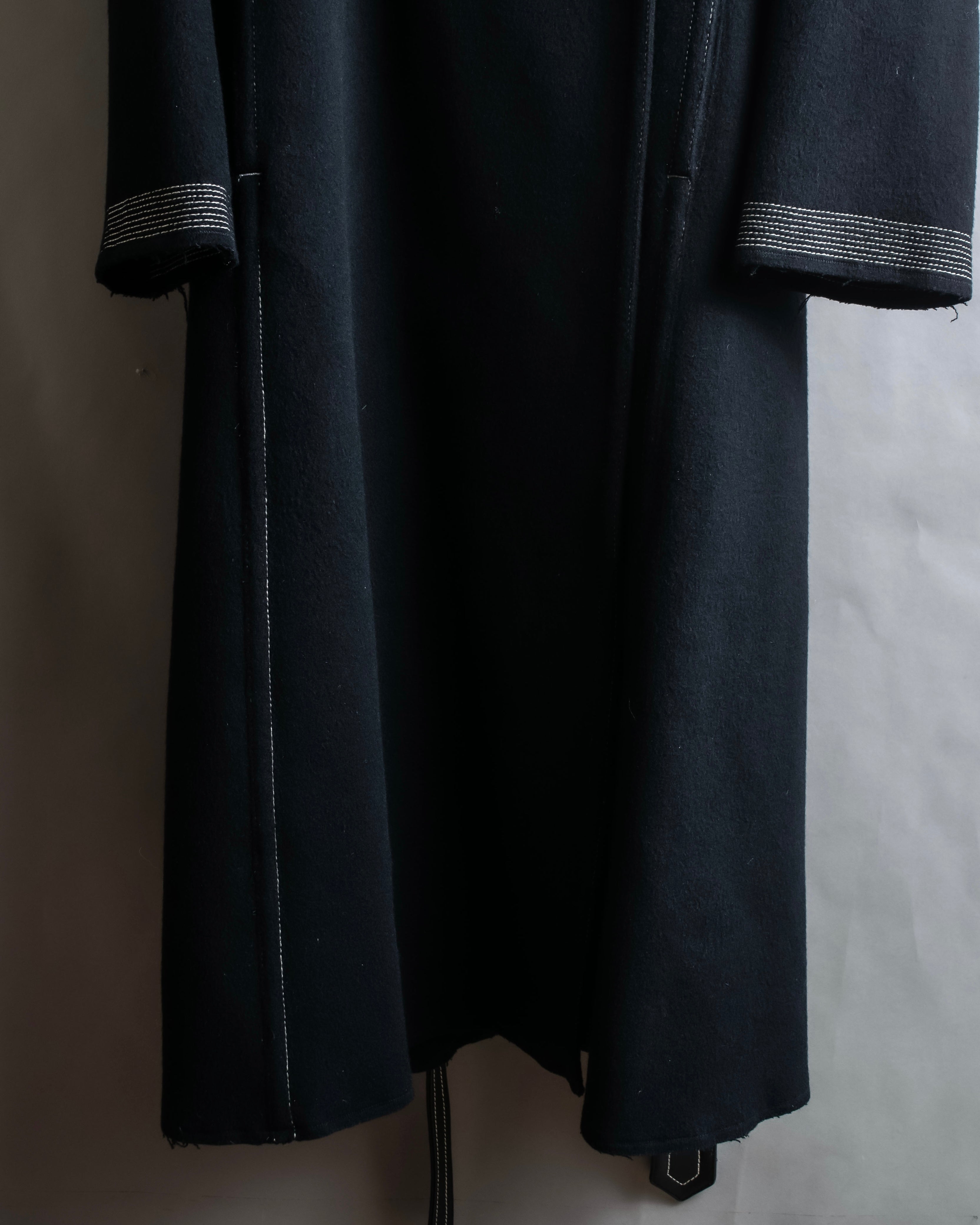 "HELMUT LANG" Fur collar belted long coat