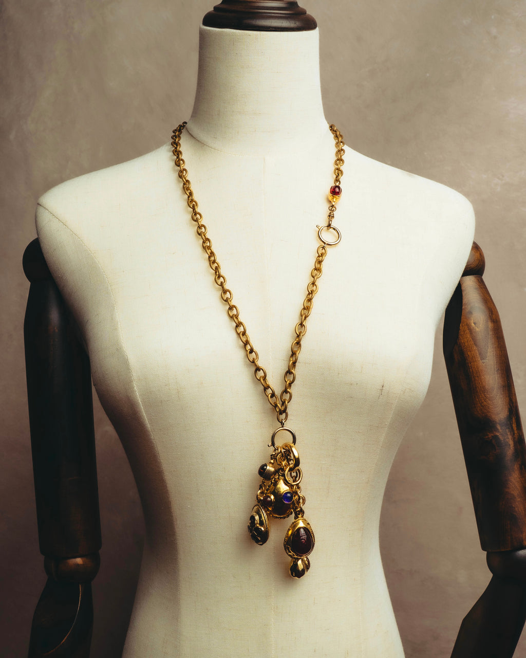 -SPECIAL - “CHANEL” 70’s-80’s Gripoix glass cabochon charm sautoir necklace
