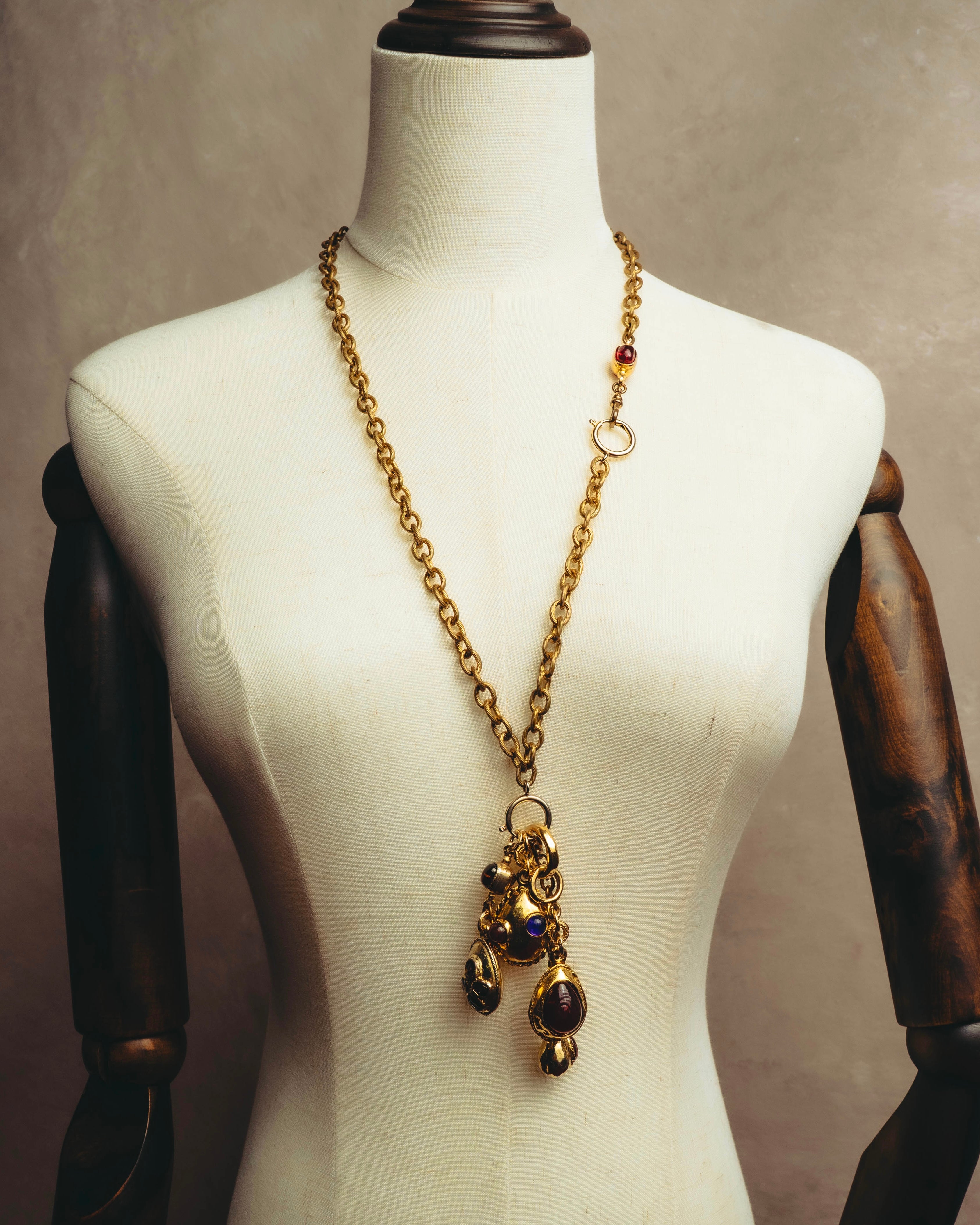 -SPECIAL - “CHANEL” 70’s-80’s Gripoix glass cabochon charm sautoir necklace