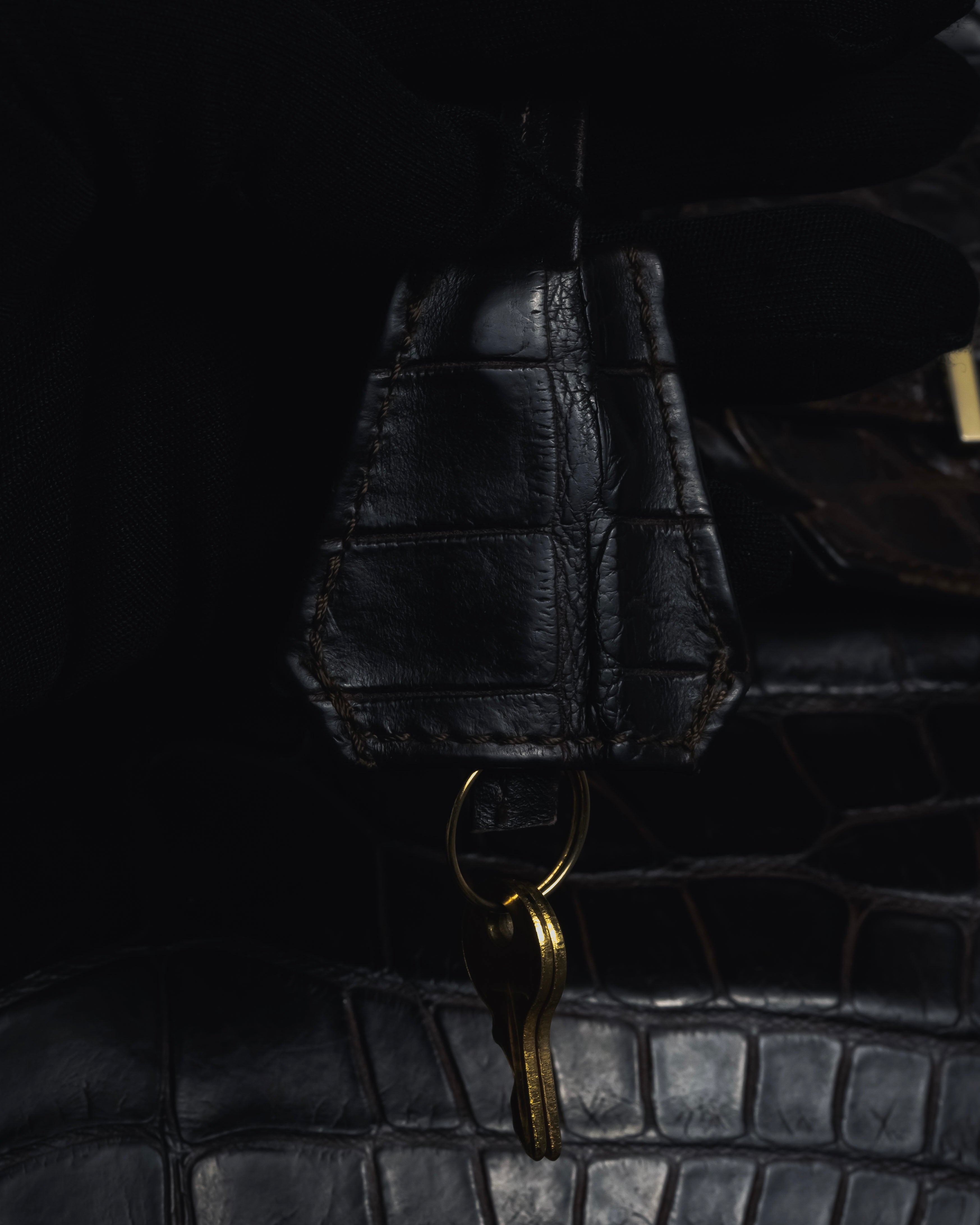 -SPECIAL- "Pierre Cardin"
90’s real crocodile leather top handle bag