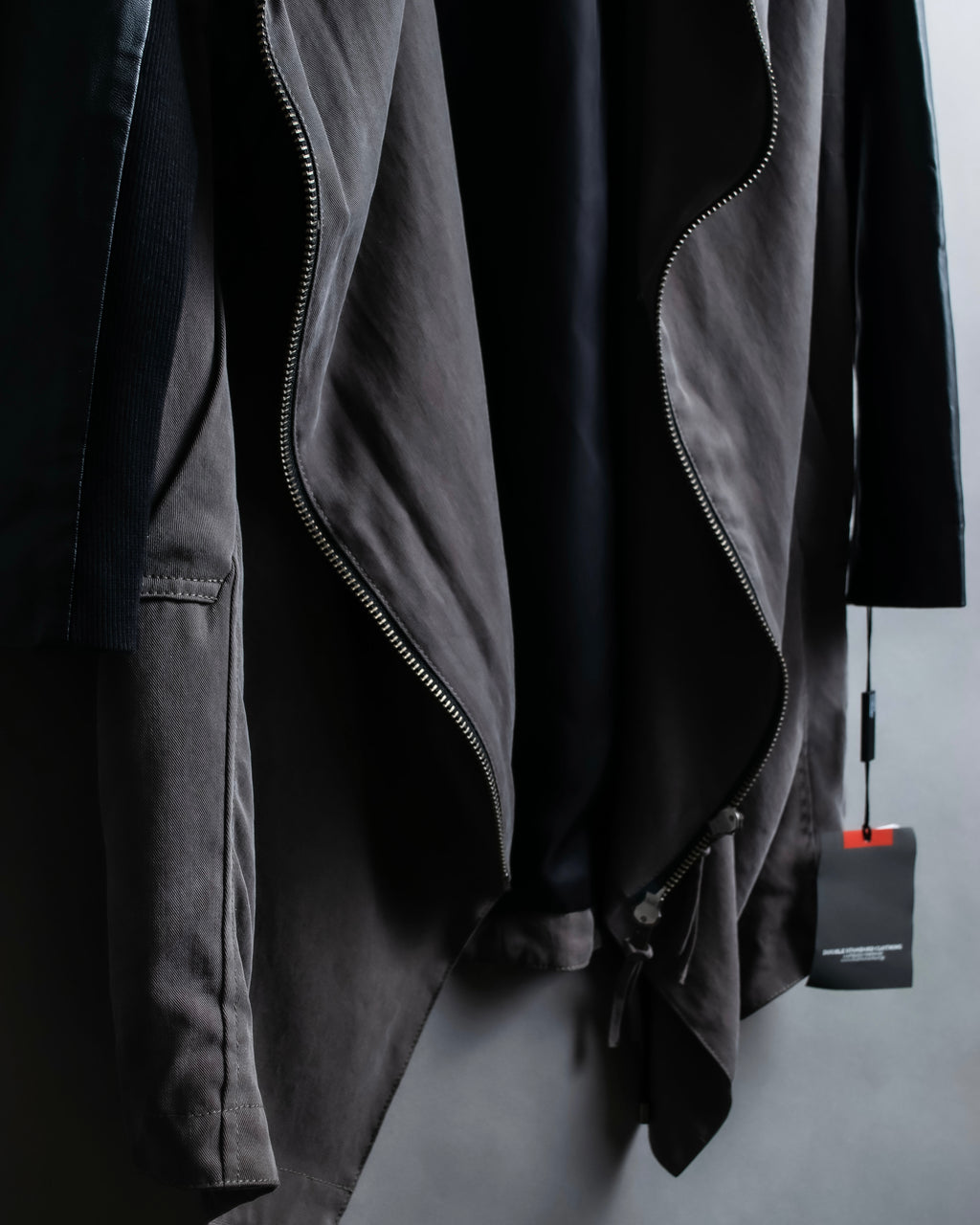 “DOUBLE STANDARD CLOTHING” Designed sleeve hooded middle coat