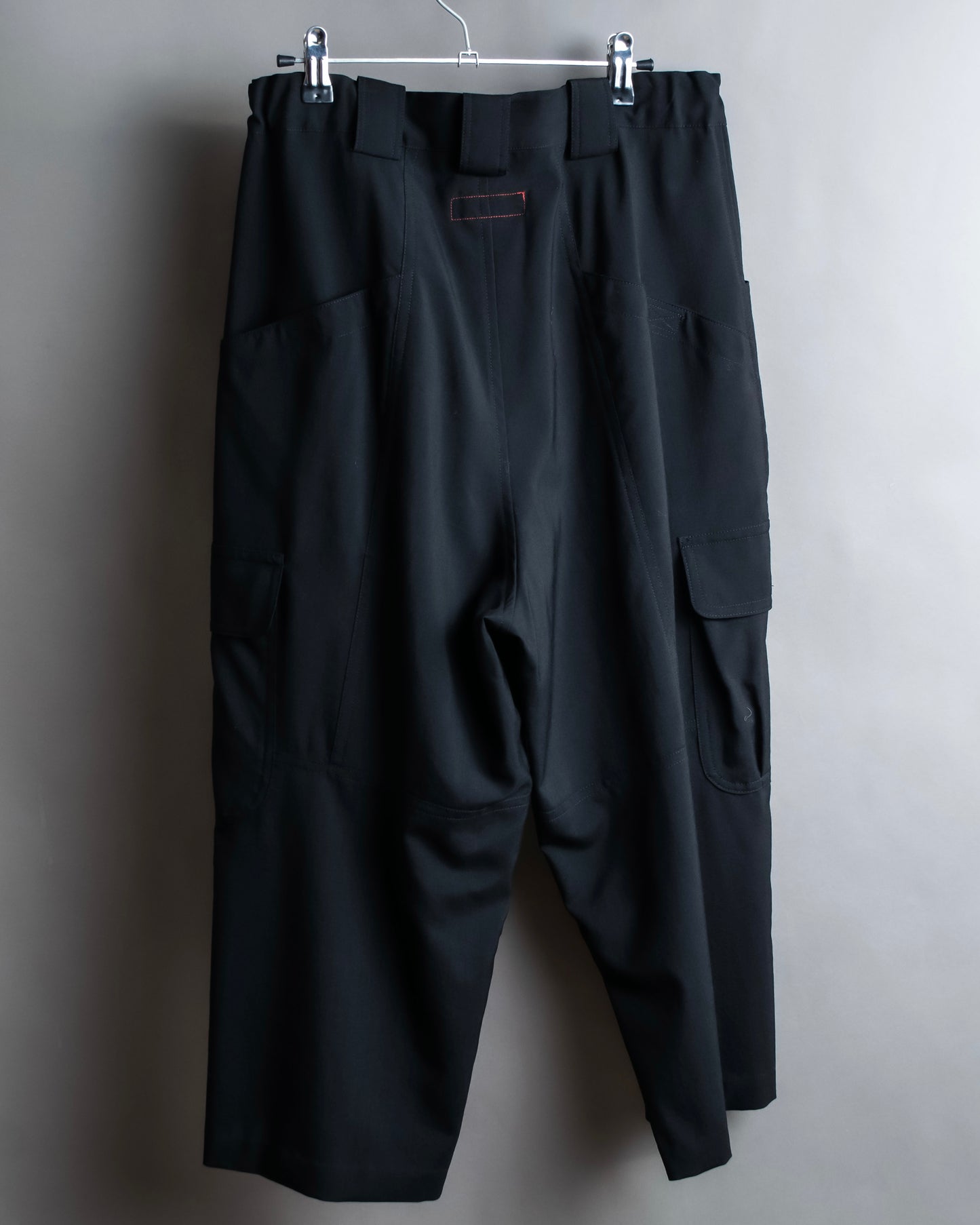 "Y's" Cargo pocket design sarouel silhouette, wool slacks