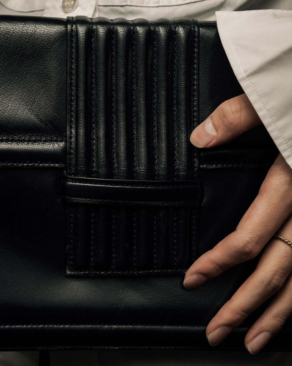 "YVES SAINT LAURENT" Straight ridge design square forum leather bag