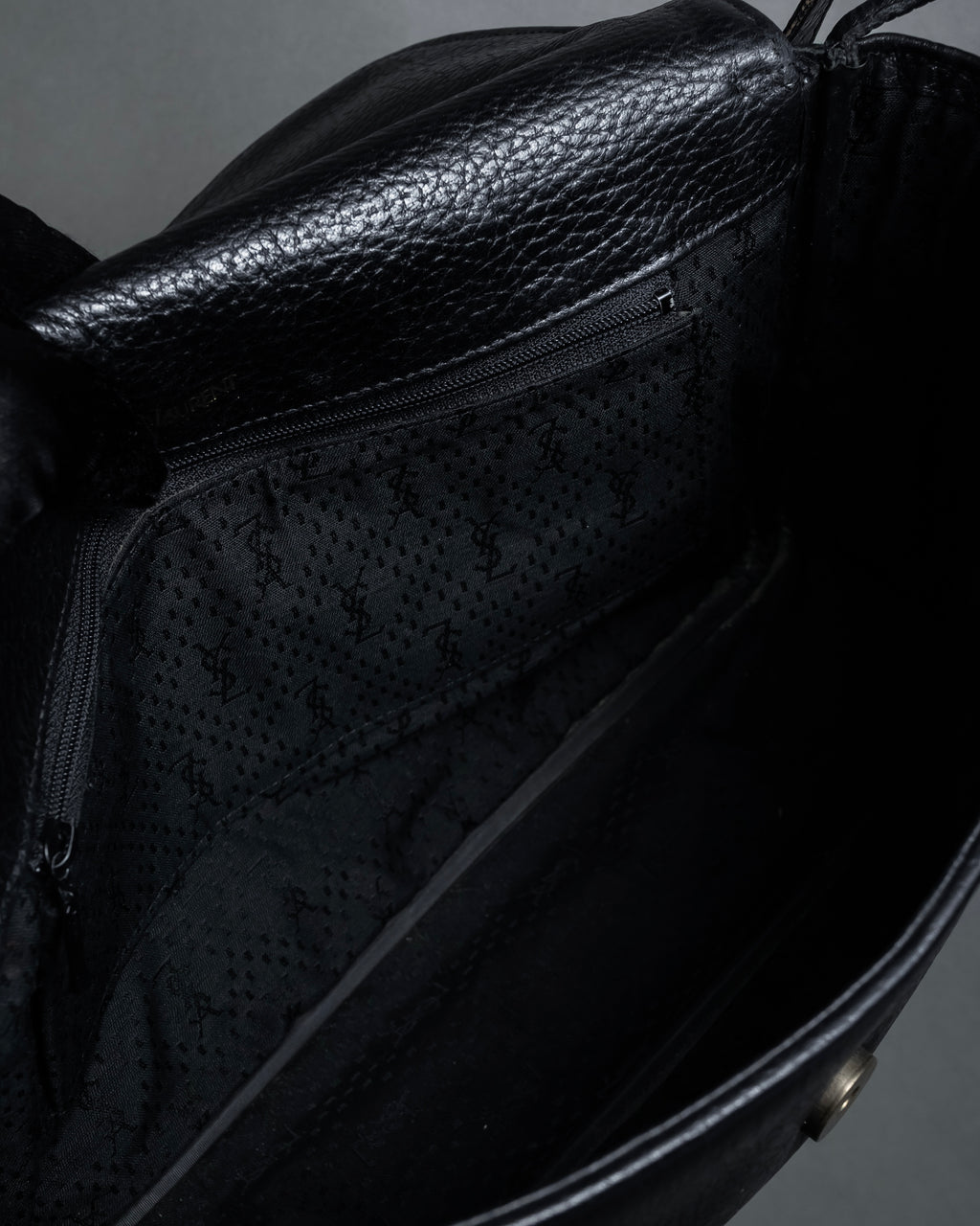 "YVES SAINT LAURENT" 80's-90's Wood toggle design pebbled leather bag