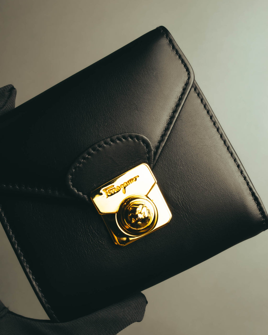 "Salvatore Ferragamo" 80's-90's Classic calf leather wallet