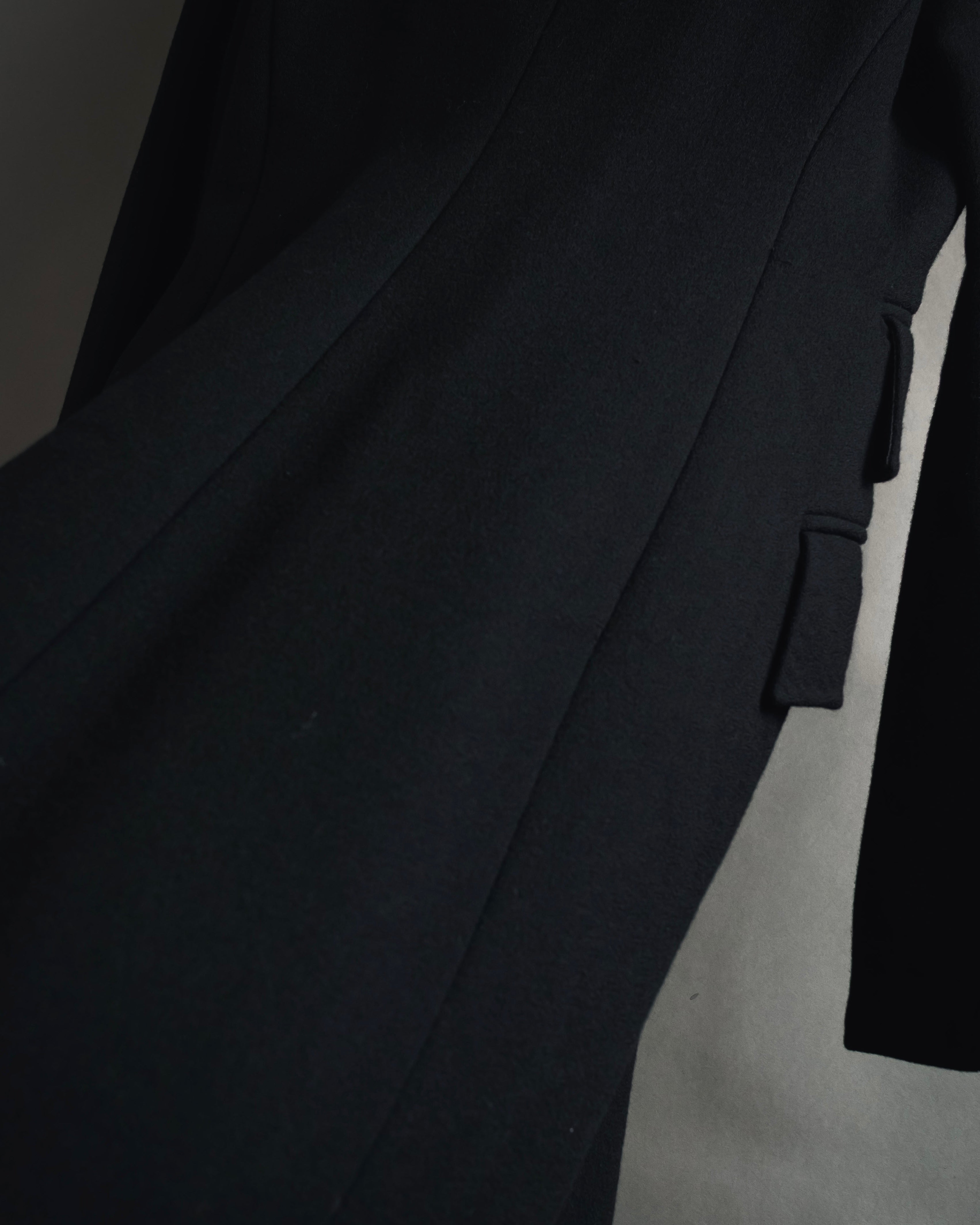 -SPECIAL- "Max Mara"
90’s Detachable fur collar virgin wool long coat