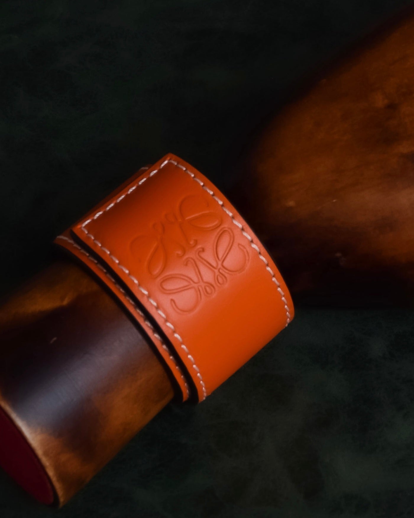 "LOEWE" Anagram logo engraved leather bracelet