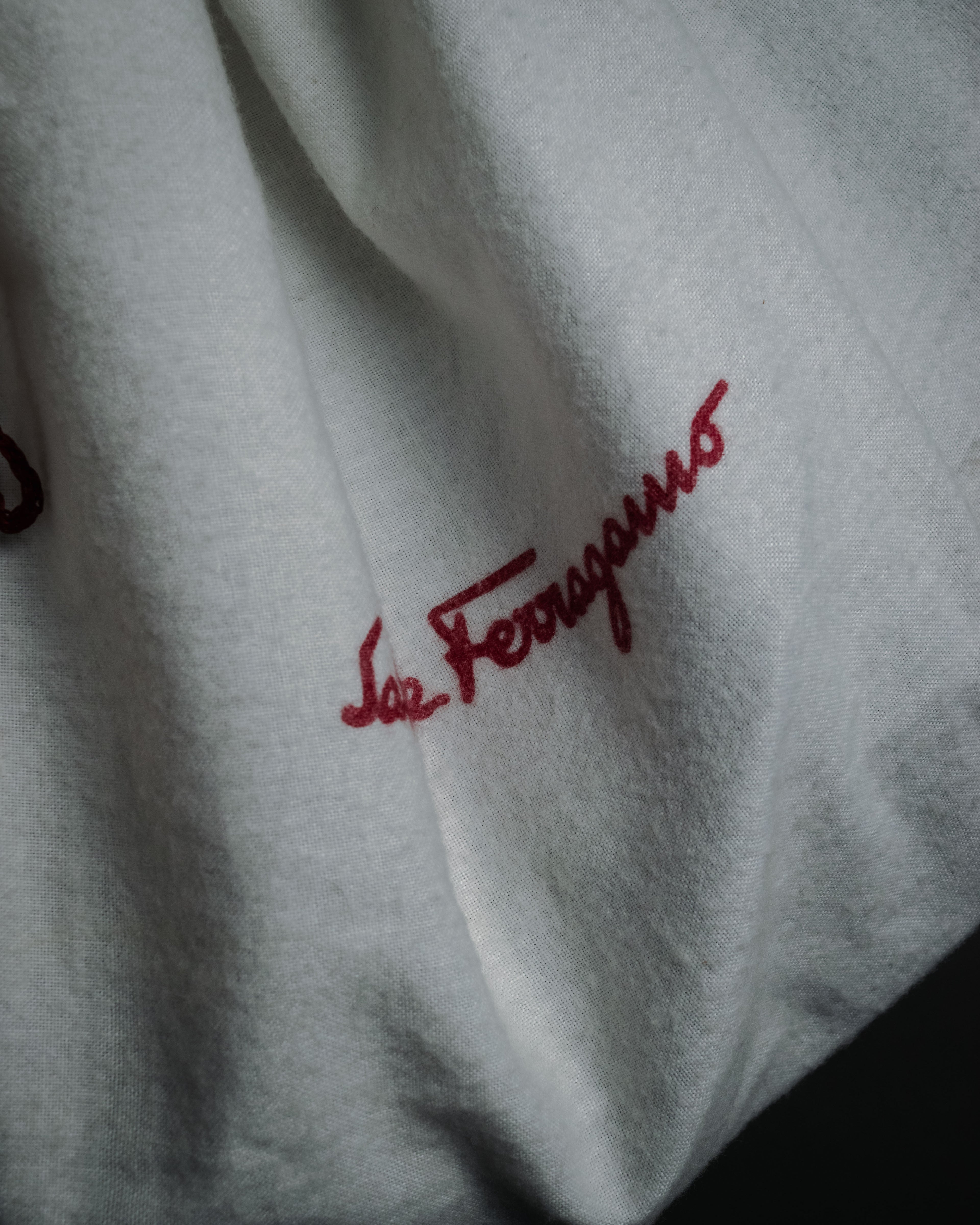 “Salvatore Ferragamo” 80’s-90’s Suede shirred ribbon shoulder bag