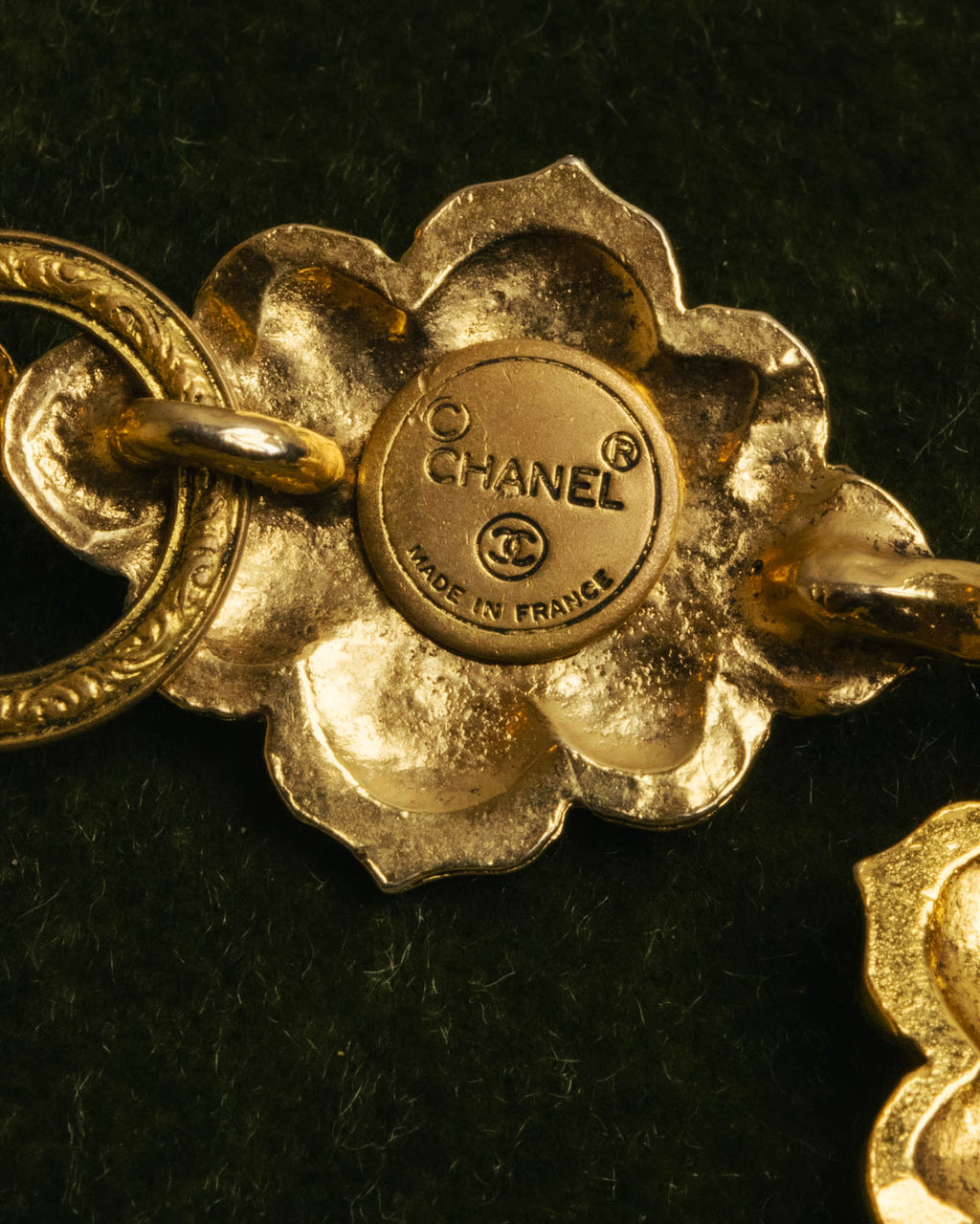 -SPECIAL- “CHANEL” 80’s-90’s ornate gold chain necklace
