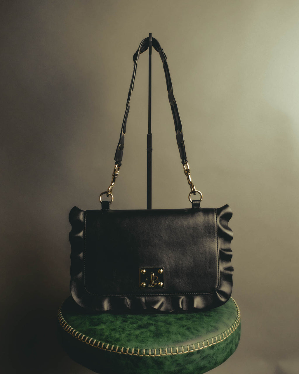 "RED VALENTINO" 2010's Ruffled leather shoulder bag