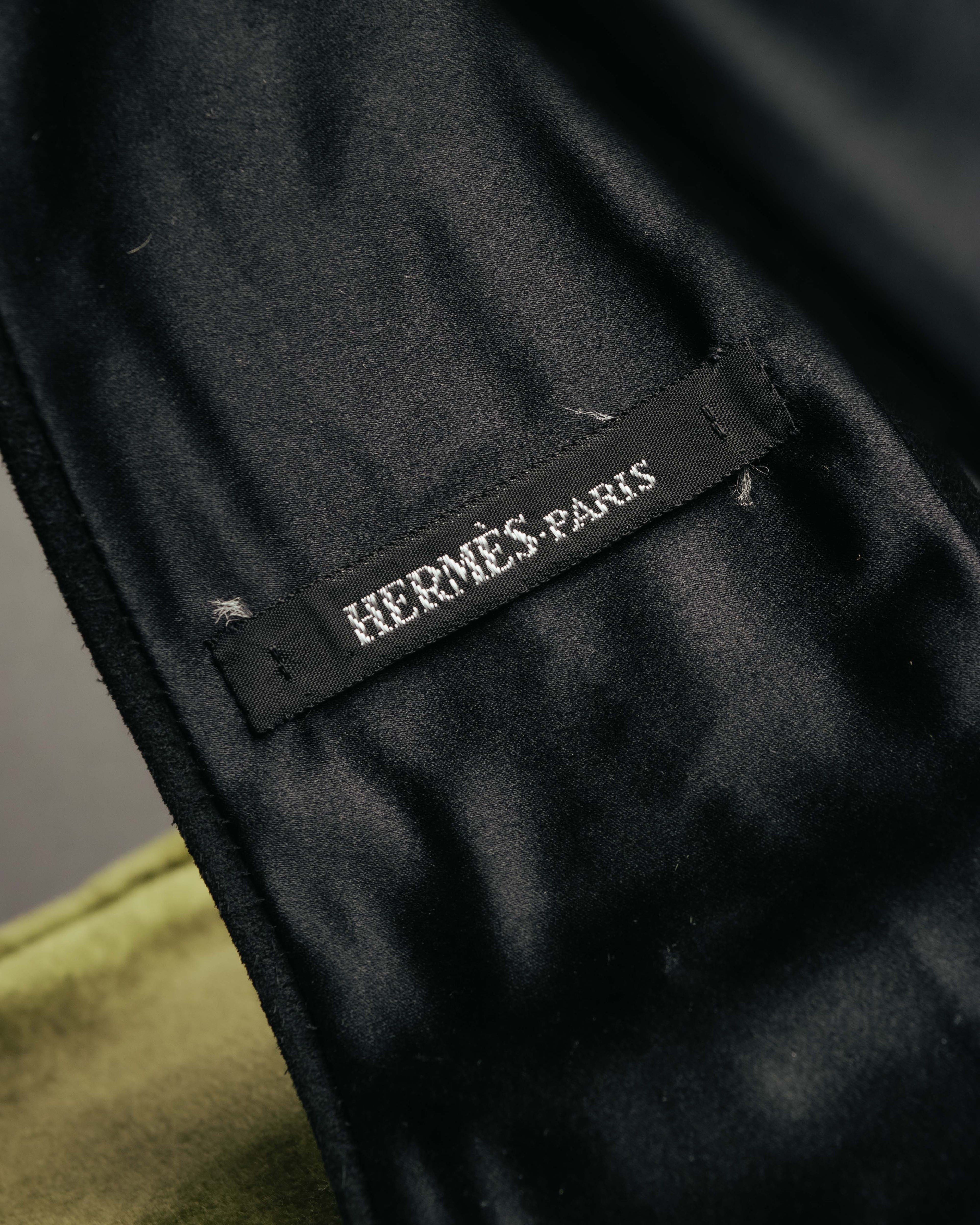 -SPECIAL- “HERMÈS” 2008-18 Suede cutwork leather tie