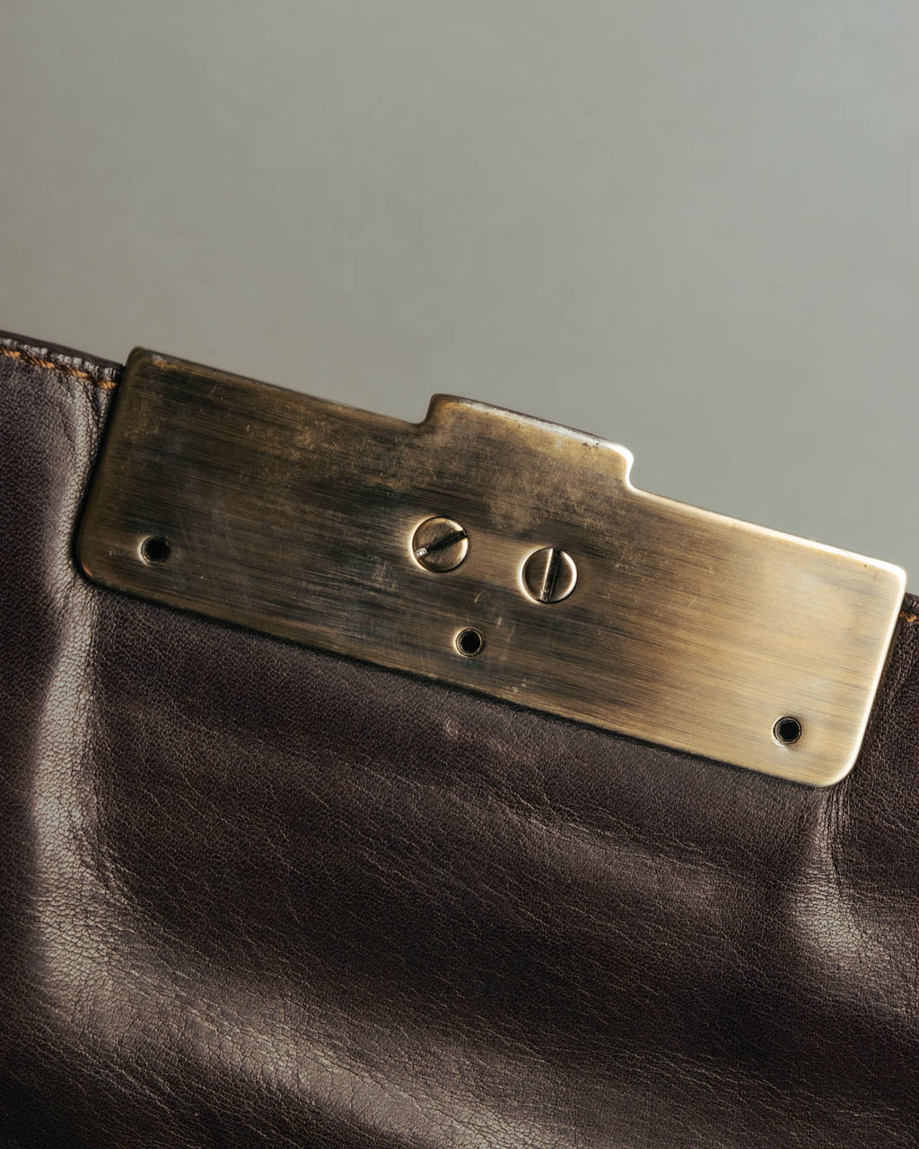 -SPECIAL- “Salvatore Ferragamo” 00’s-10’s Leather scale appliqué gancini shoulder bag