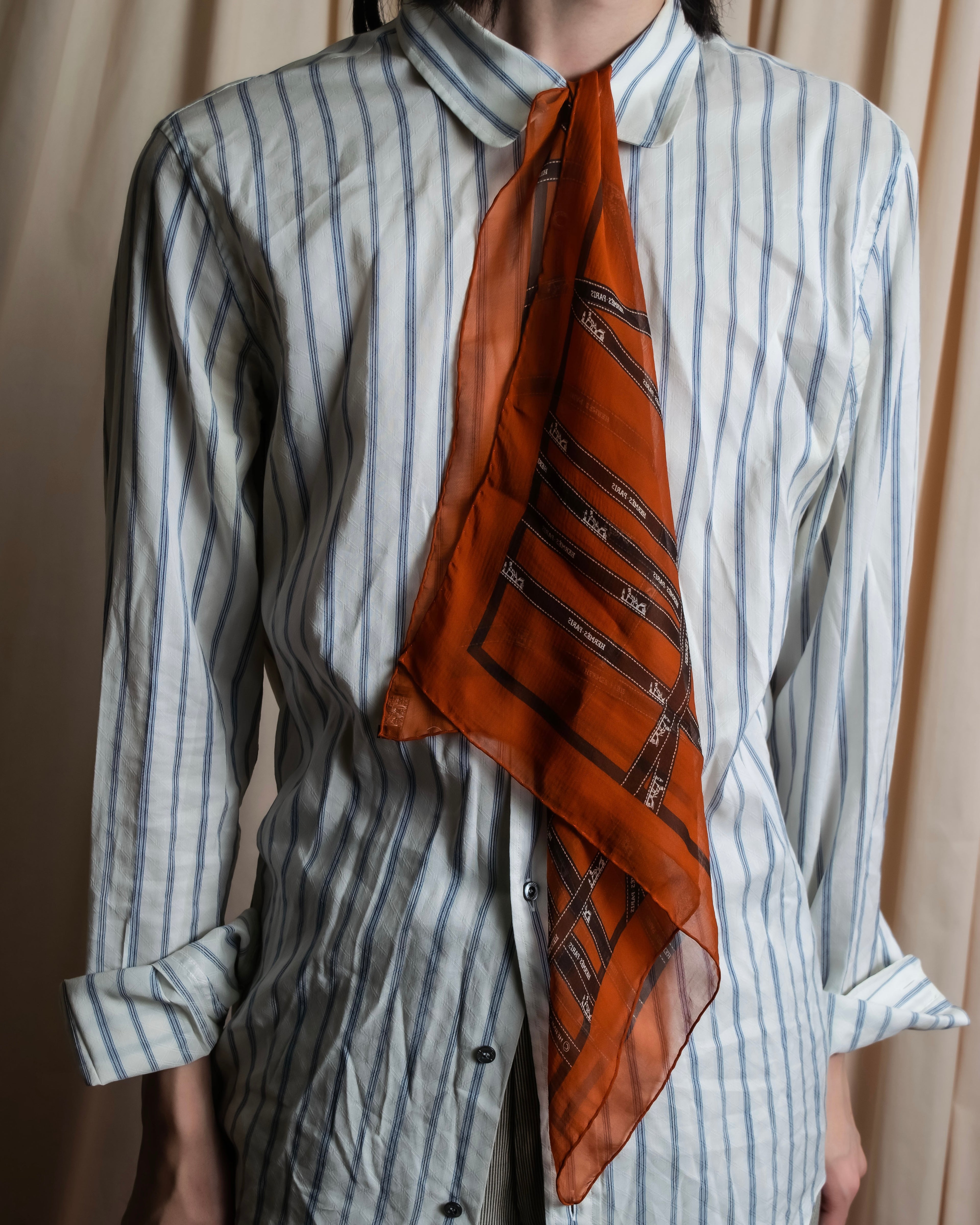 "HERMES" Logo engraved ribbon design scarf