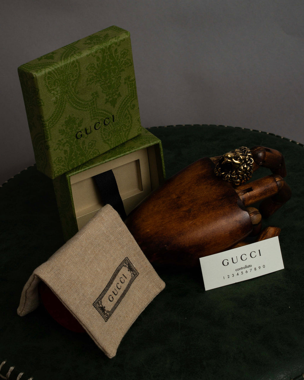 "GUCCI" Michele period lion head gold ring