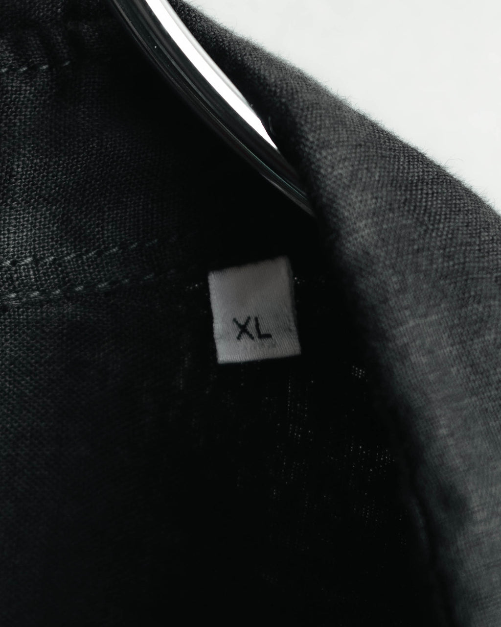 -MOOD MILLÉSIMES- 00’s black linen epaulet half-sleeve shirt by “ARMANI COLLEZIONI”