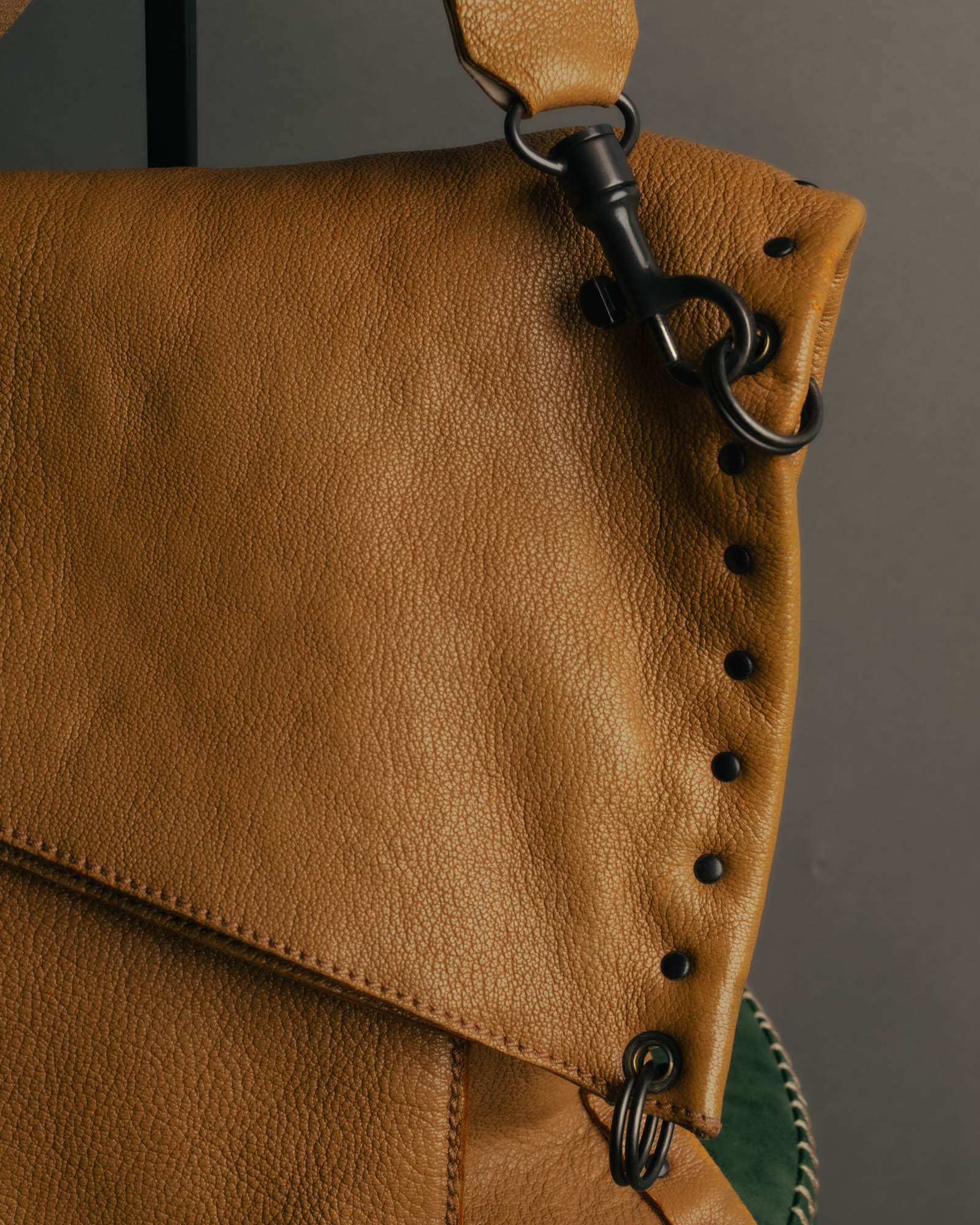 "BOTTEGA VENETA" 00's-10's Grained leather messenger bag